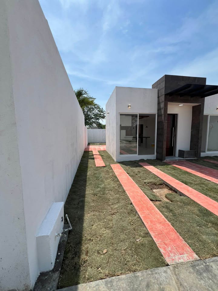 CASA VHSA - FRONTERA KM 13 - LAGARTERA