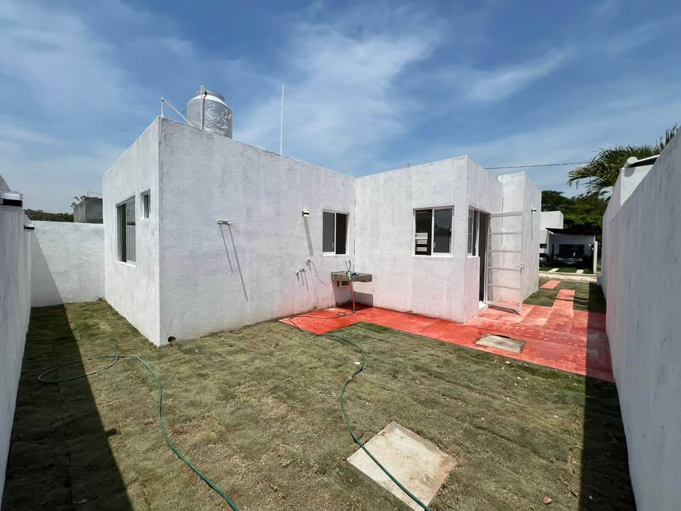 CASA VHSA - FRONTERA KM 13 - LAGARTERA