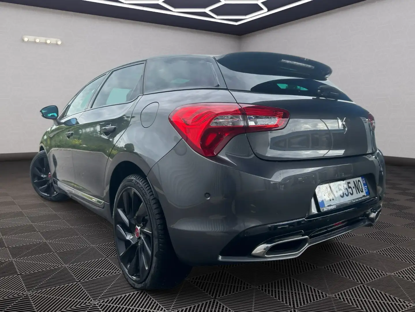 DS Automobiles DS 5 PERFORMANCE LINE