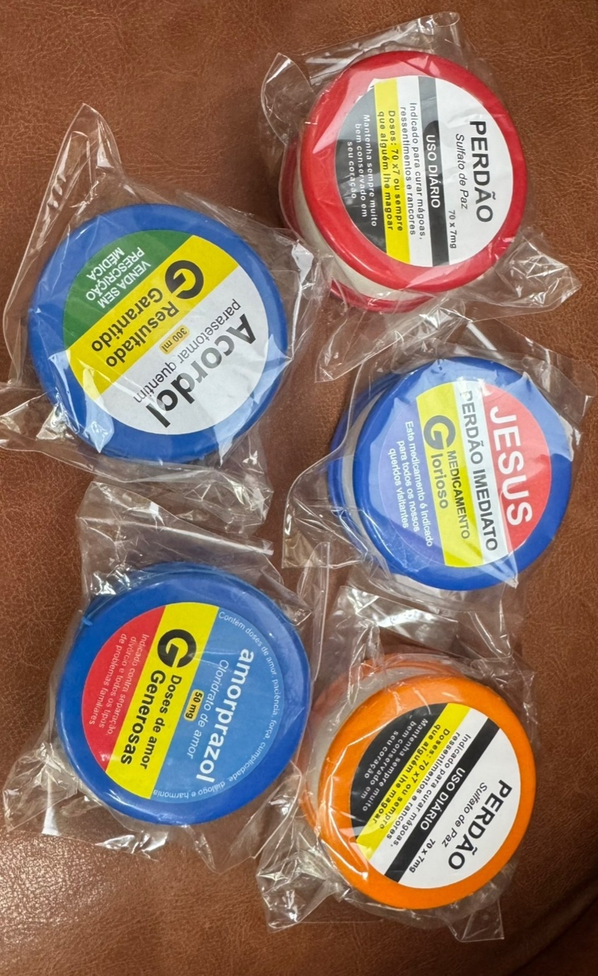 Copo articulado com frases engraçadas