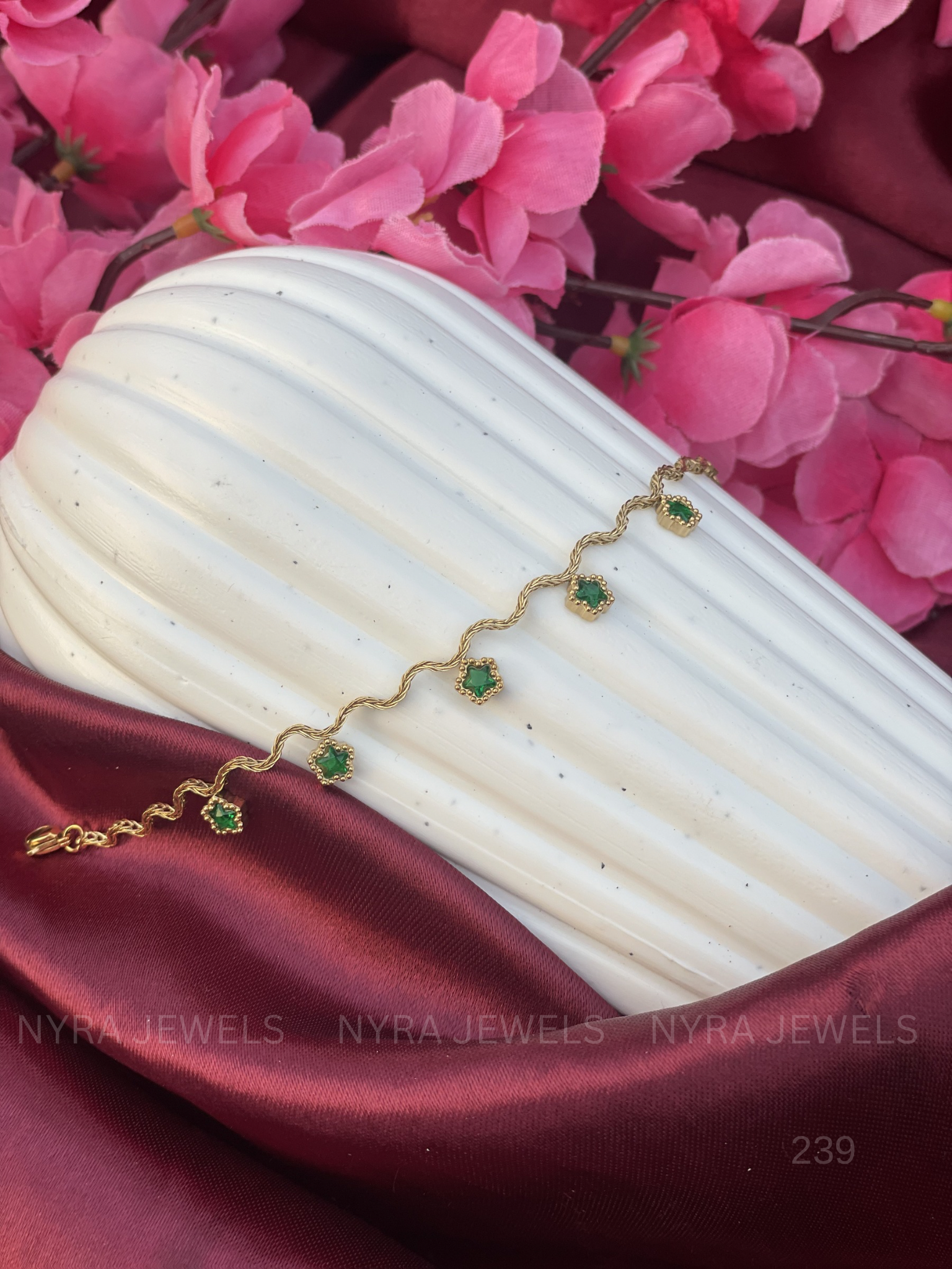 Elegant Green Gem Bracelet