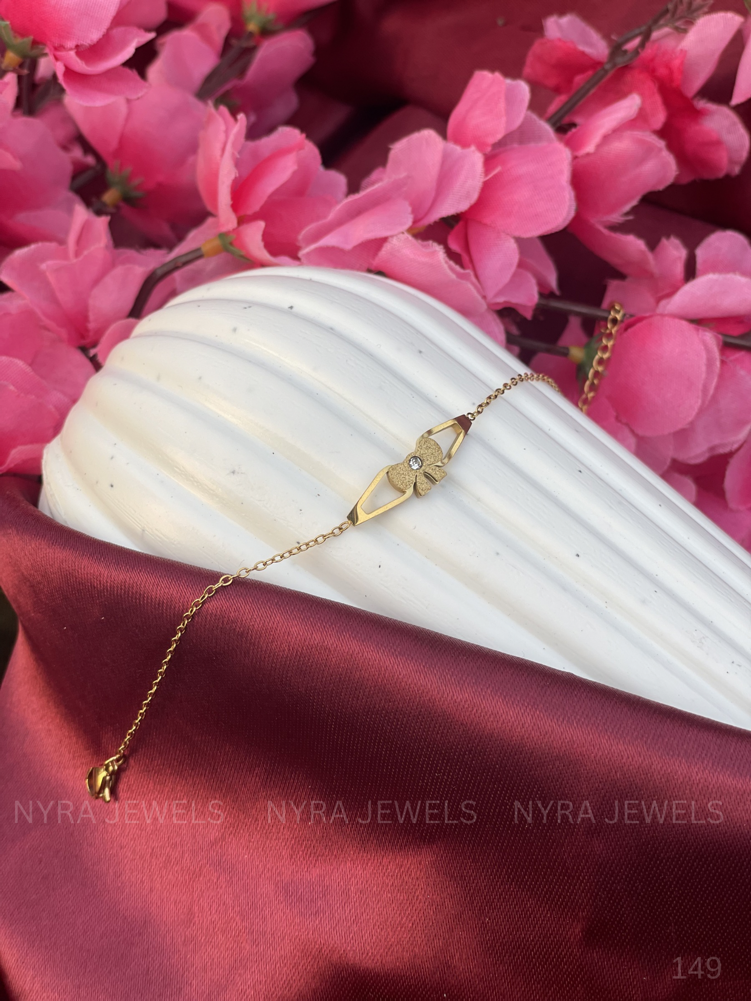 Elegant Gold Bracelet