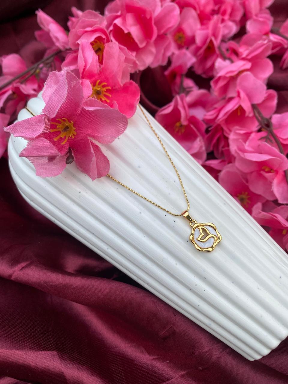 Elegant ANTI TARNISHED Pendant Necklace