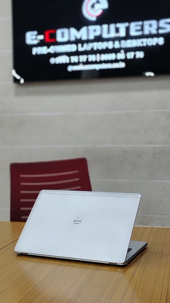 HP  14”  INTEL i7-4600U  laptop with 8GB RAM & 256 GB SSD  Windows10 PRO  Original OS