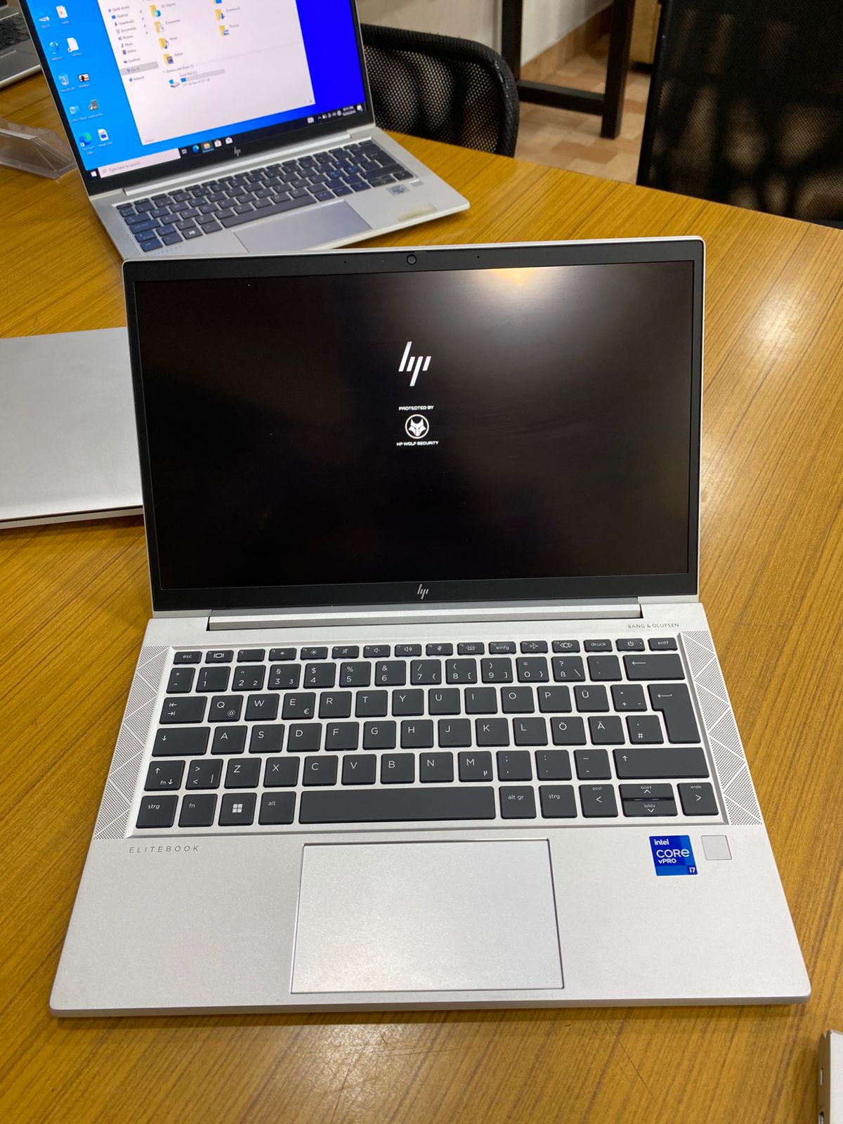 Hp slim metal body i7-11th Gen Laptop with 16GB RAM and 512GB SSD win 11 original OS