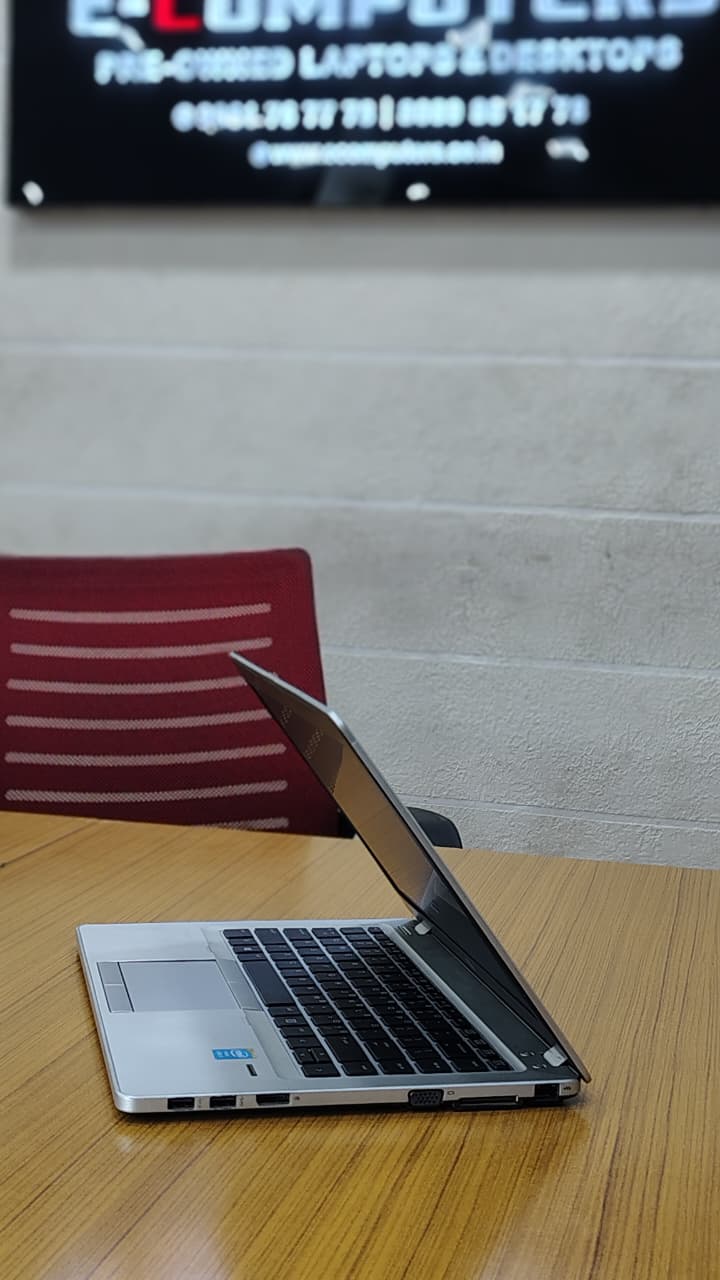 HP  14”  INTEL i7-4600U  laptop with 8GB RAM & 256 GB SSD  Windows10 PRO  Original OS