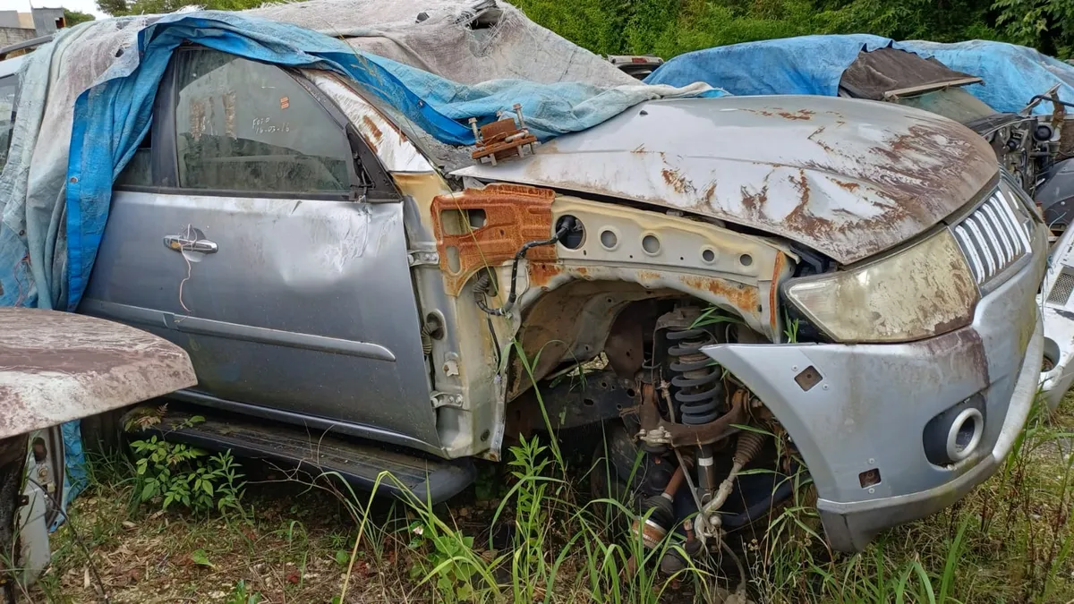 Mitsubishi Pajero Dakar 2010