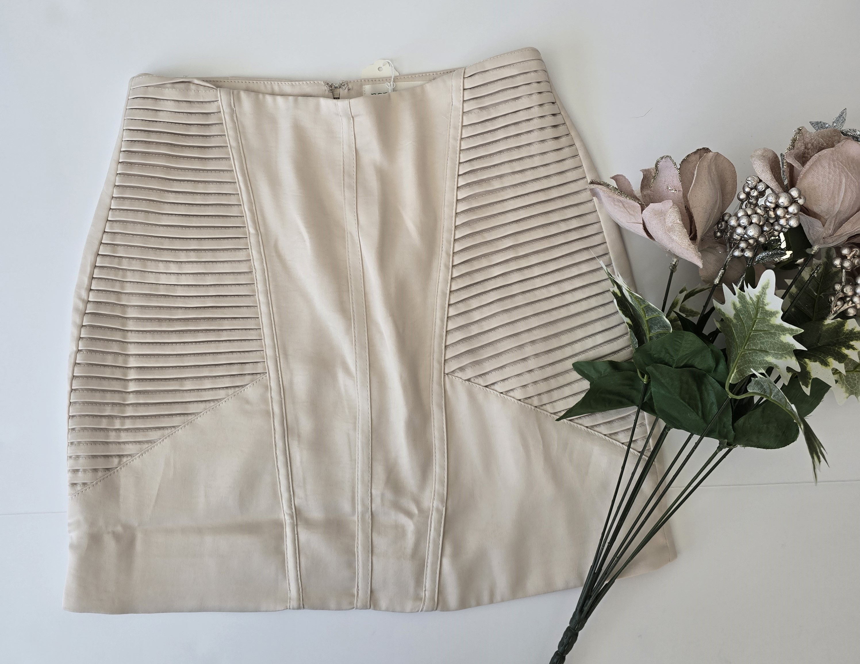 Beige Mini Skirt-pants store