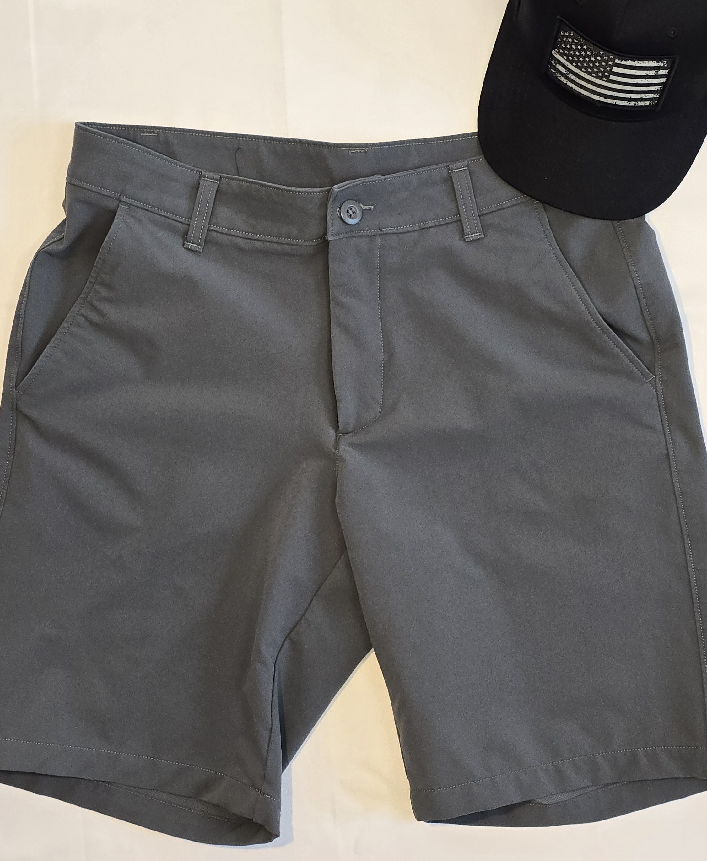Men's Under Armour Shorts- size 32