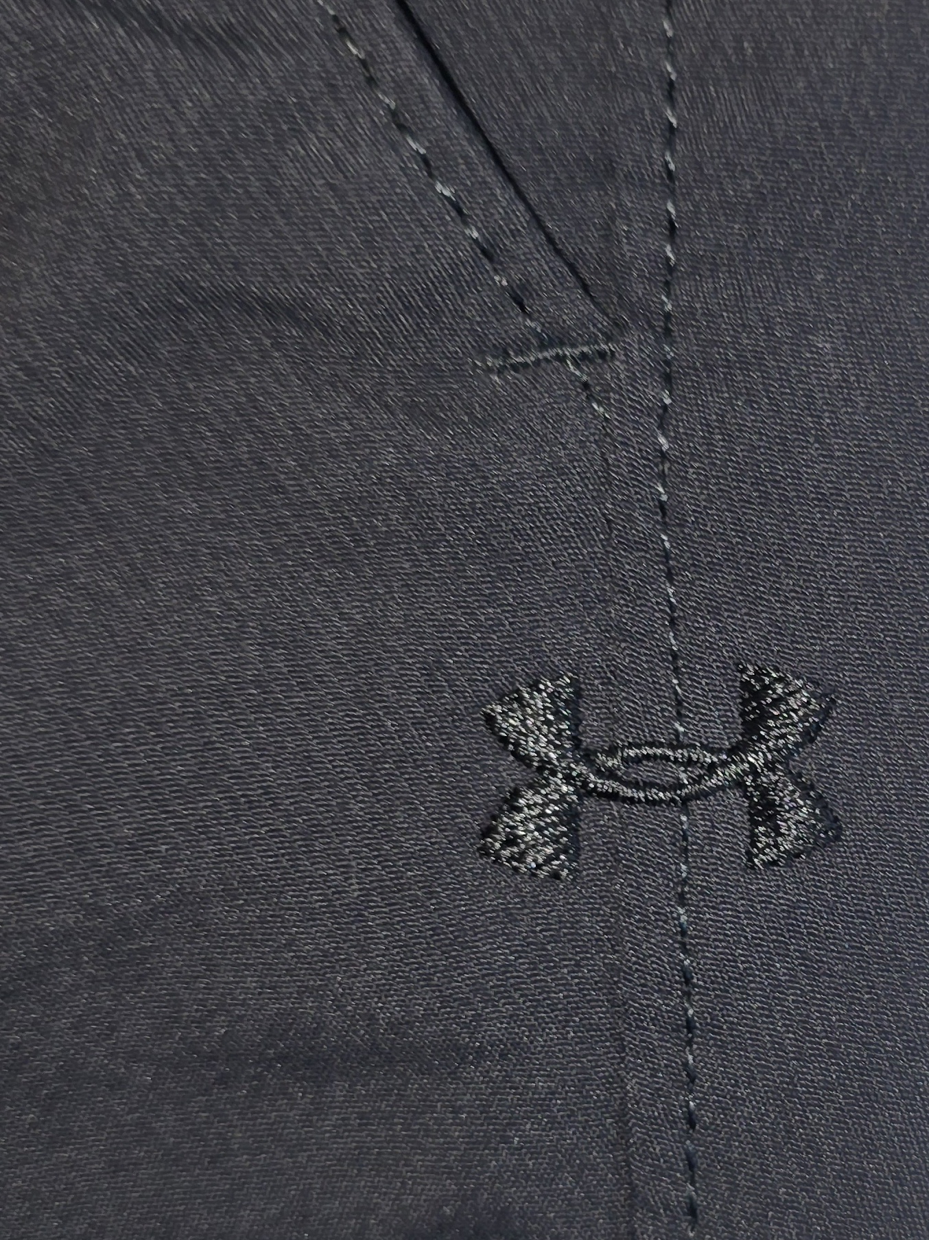Men's Black Heat Gear Under Armour -size 32