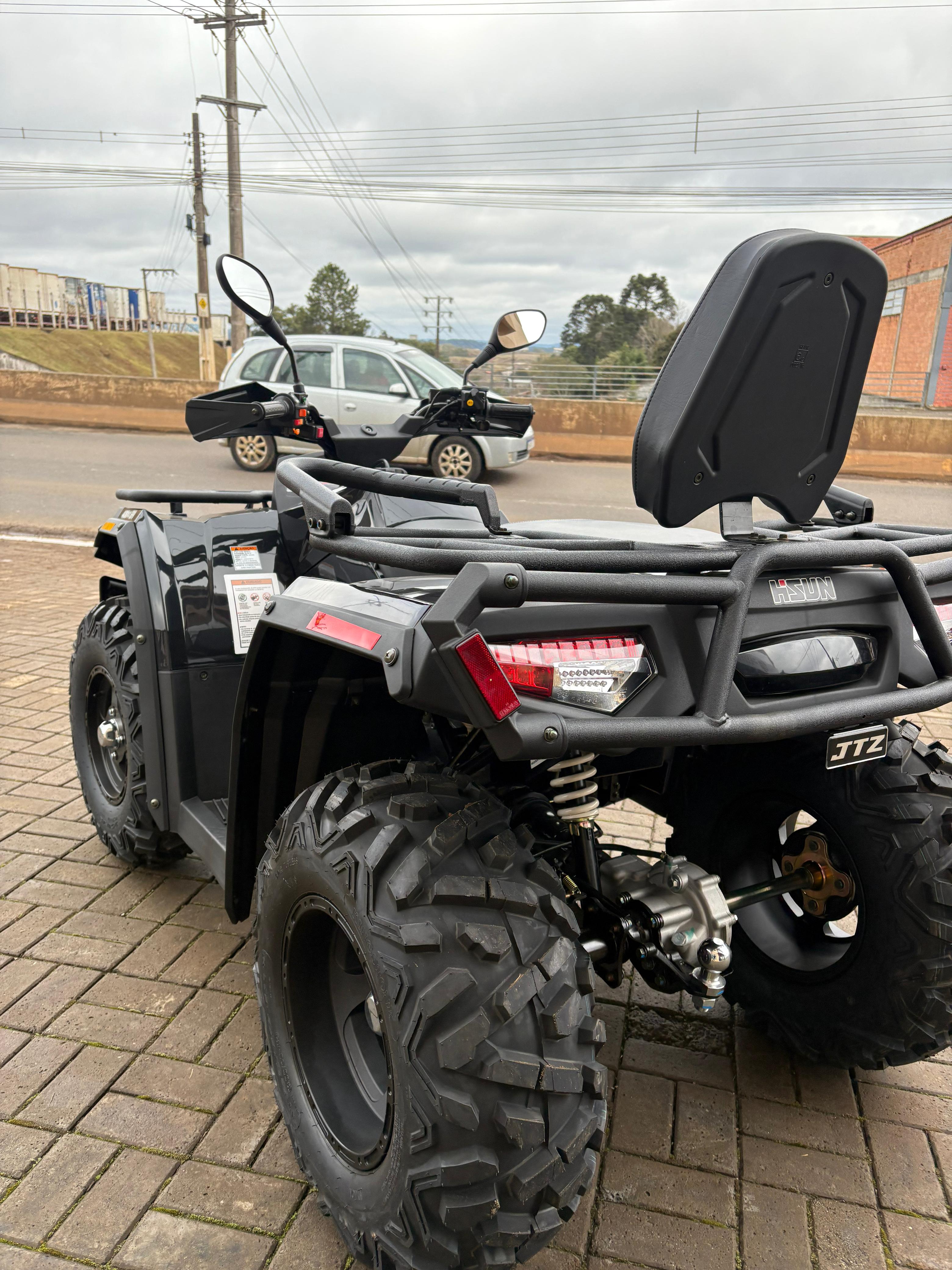 Quadriciclo HISUN  400 4x4