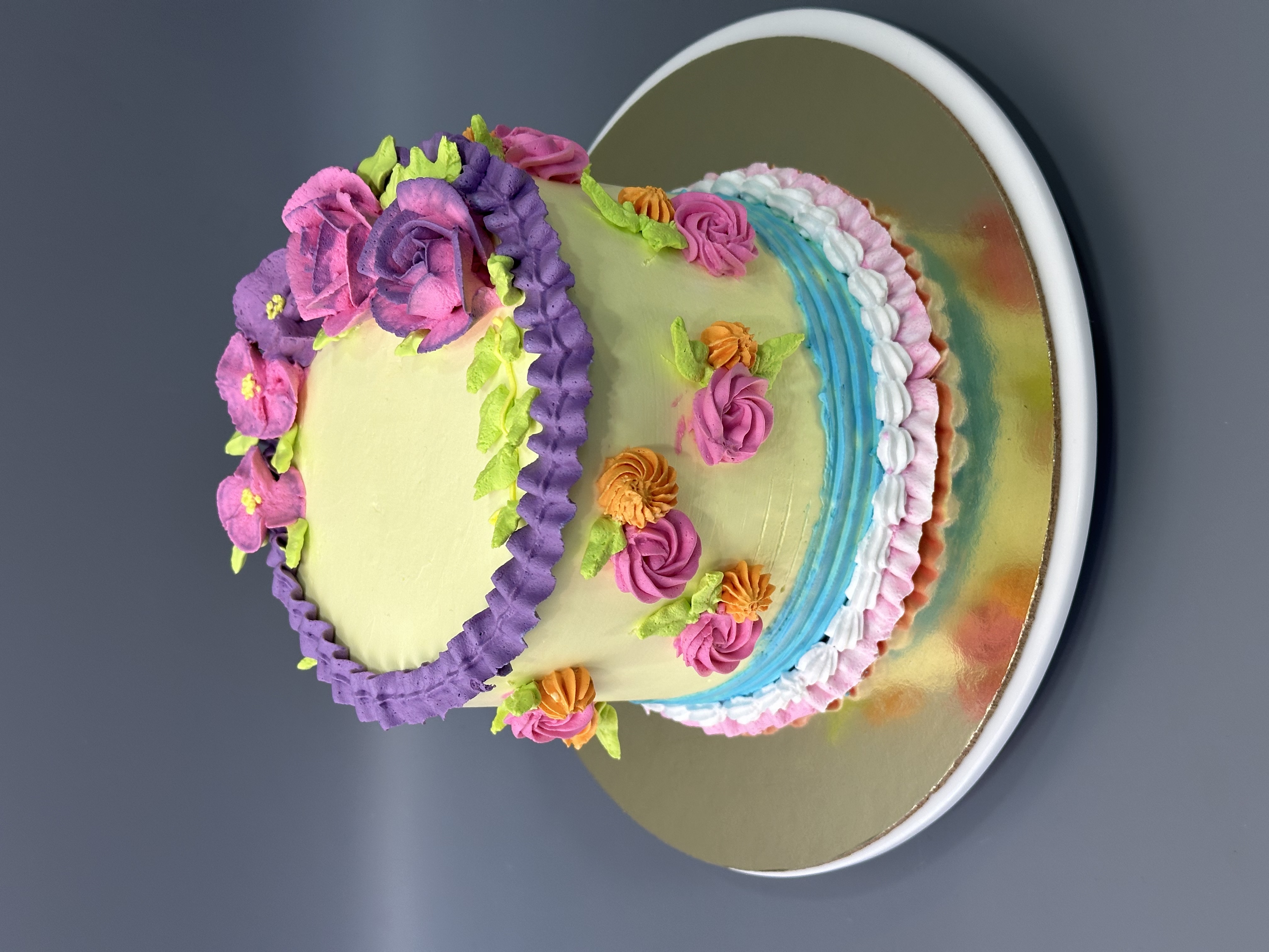 Perfect Cream Sharp Edges Class