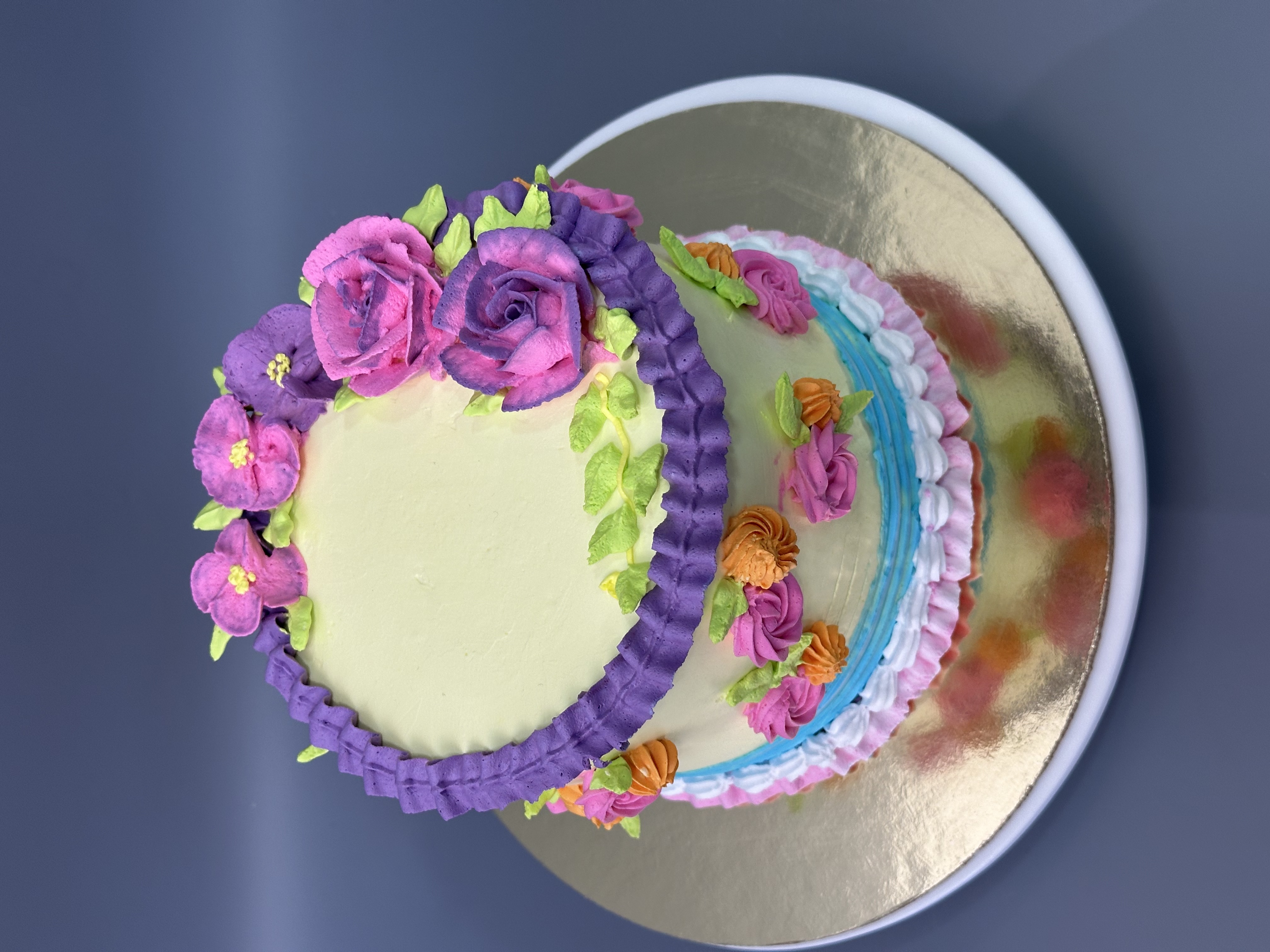 Perfect Cream Sharp Edges Class