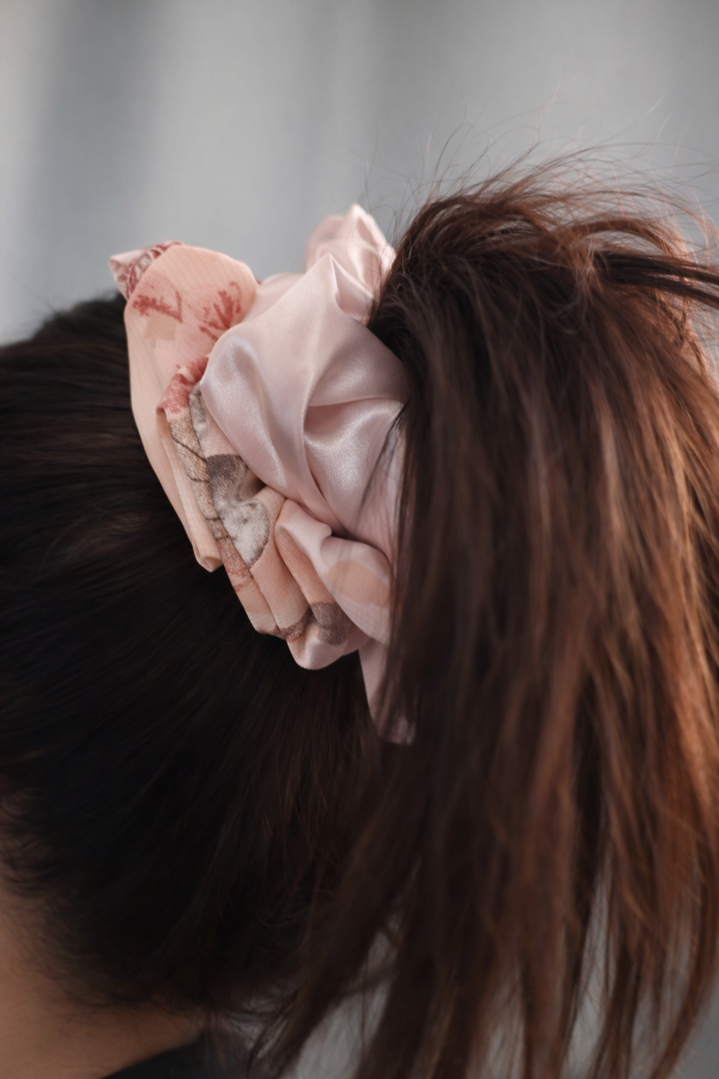 Dual tone scrunchies 