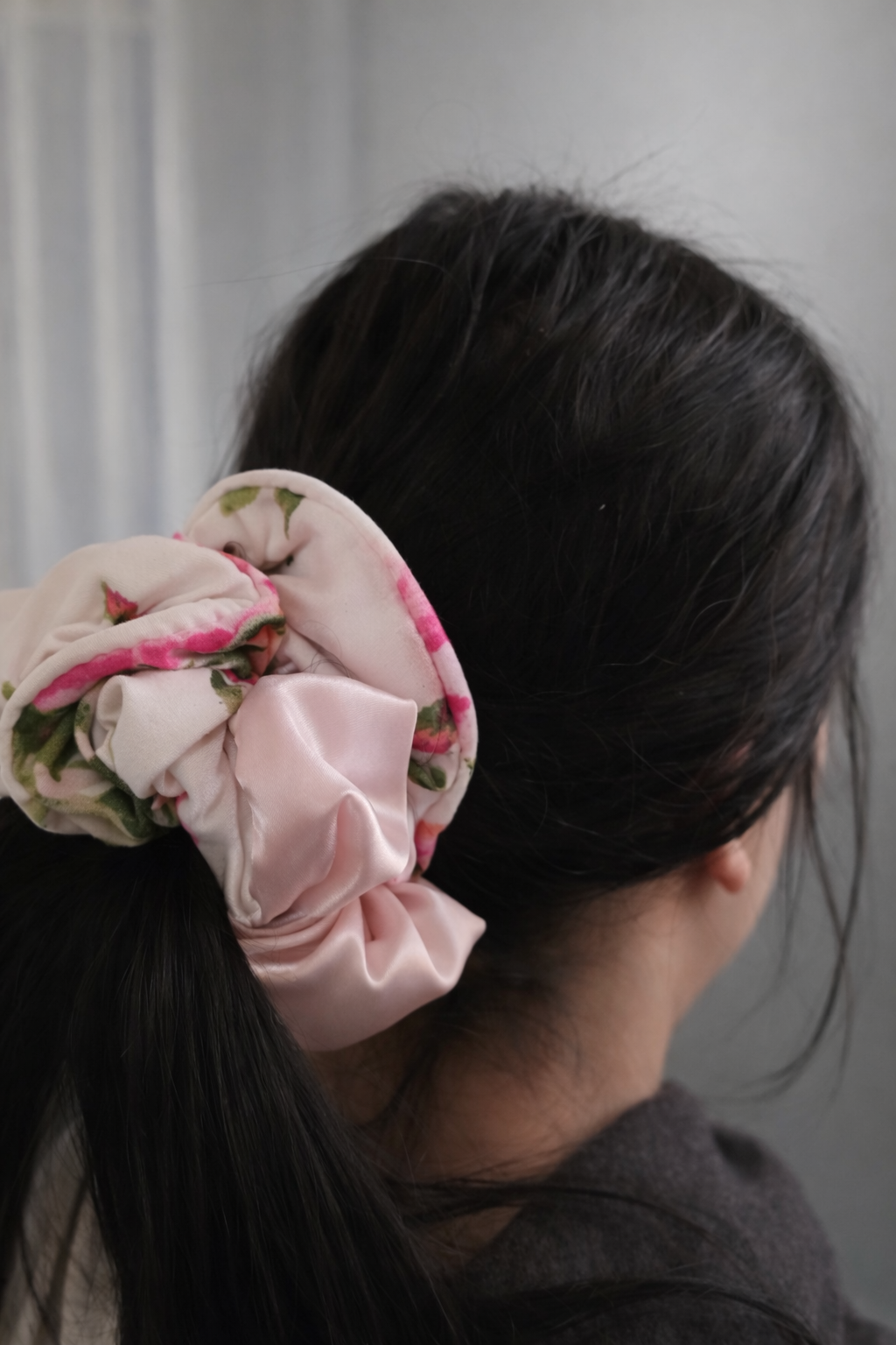 Dual tone scrunchies 