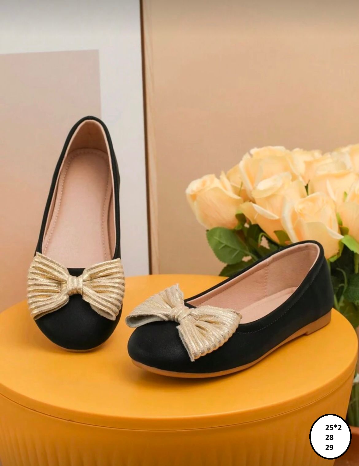 Ballerines Noires avec Nœud Doré