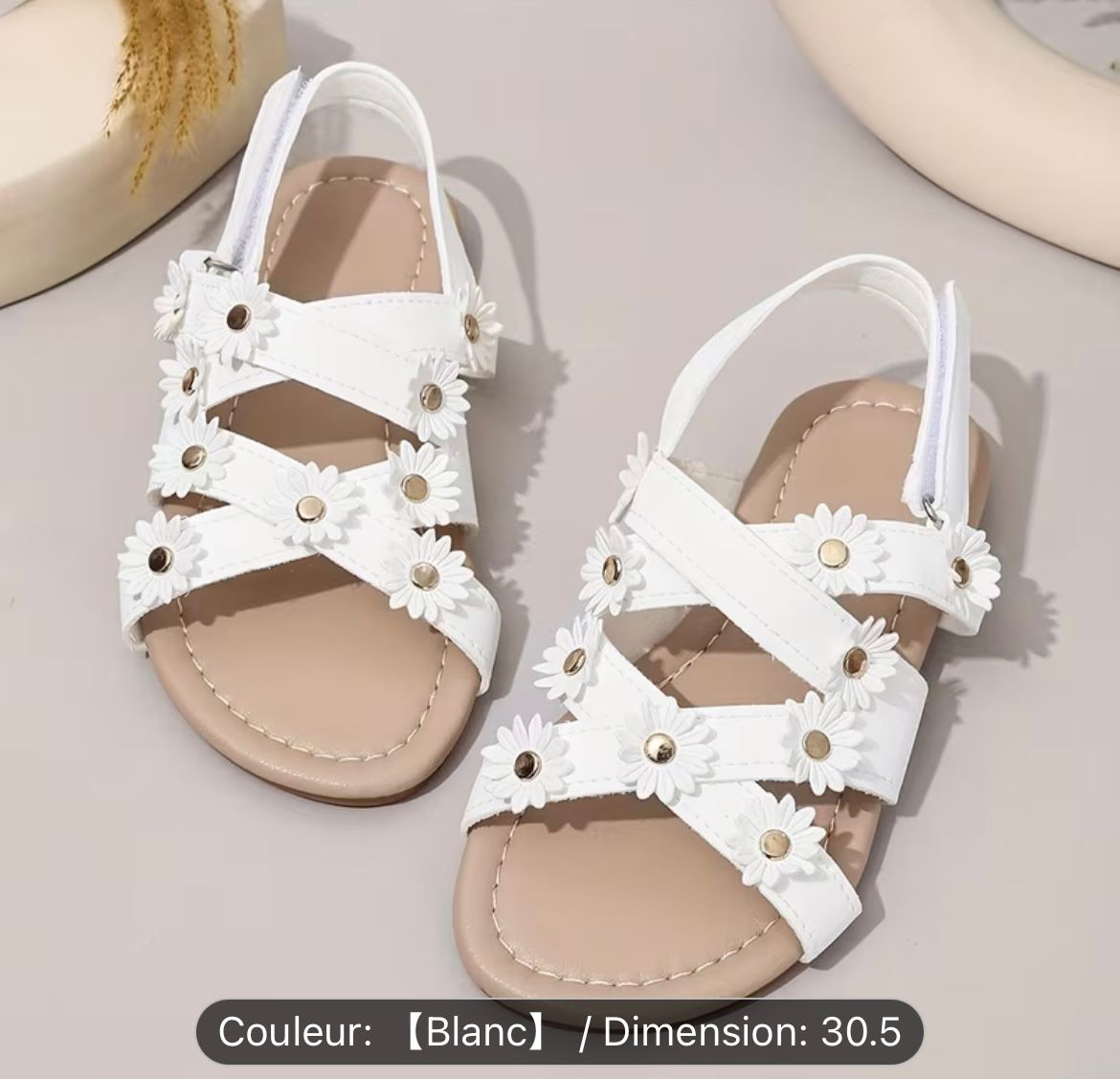 Sandales fleuries blanches