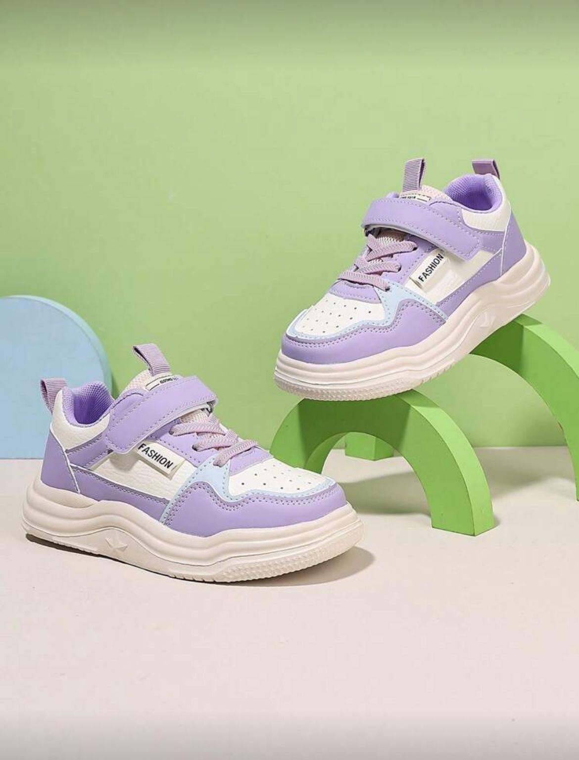 Baskets enfant lilas et blanc
