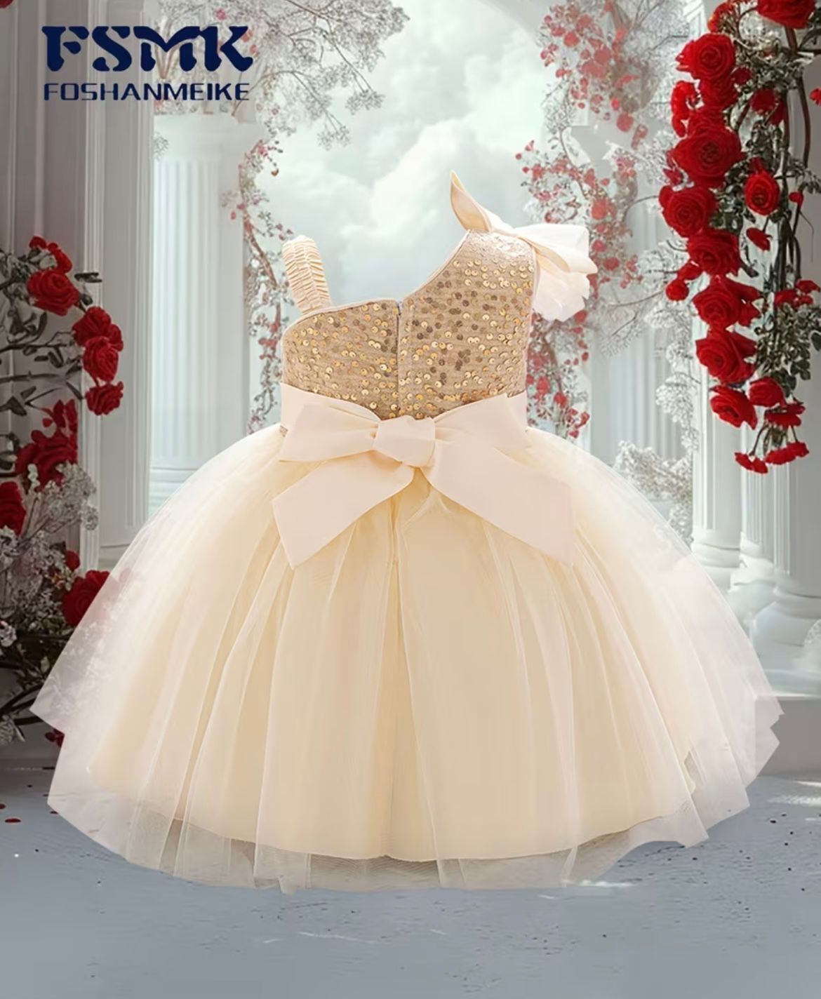 Robe de princesse en tulle et strass  pour enfant
