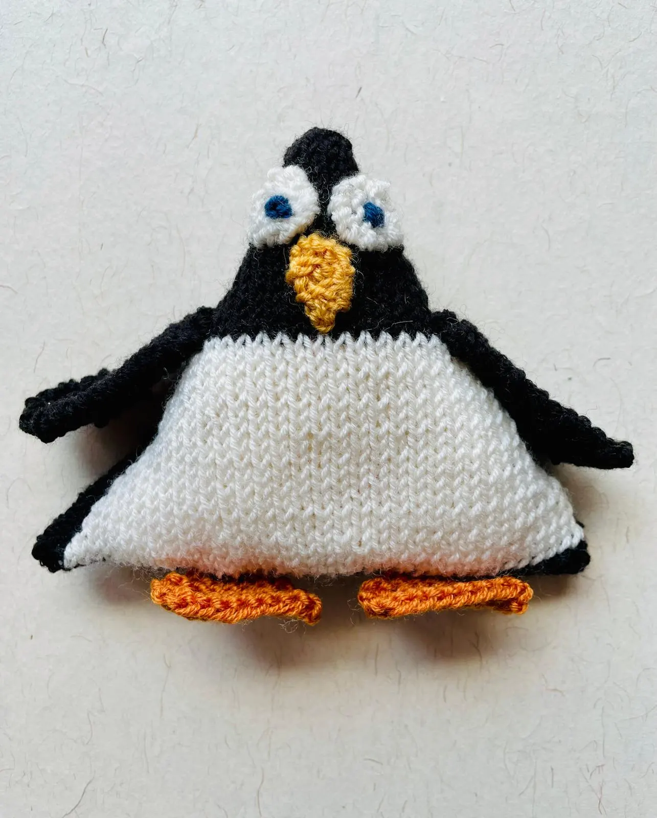 The Penguin soft toy knitting pattern