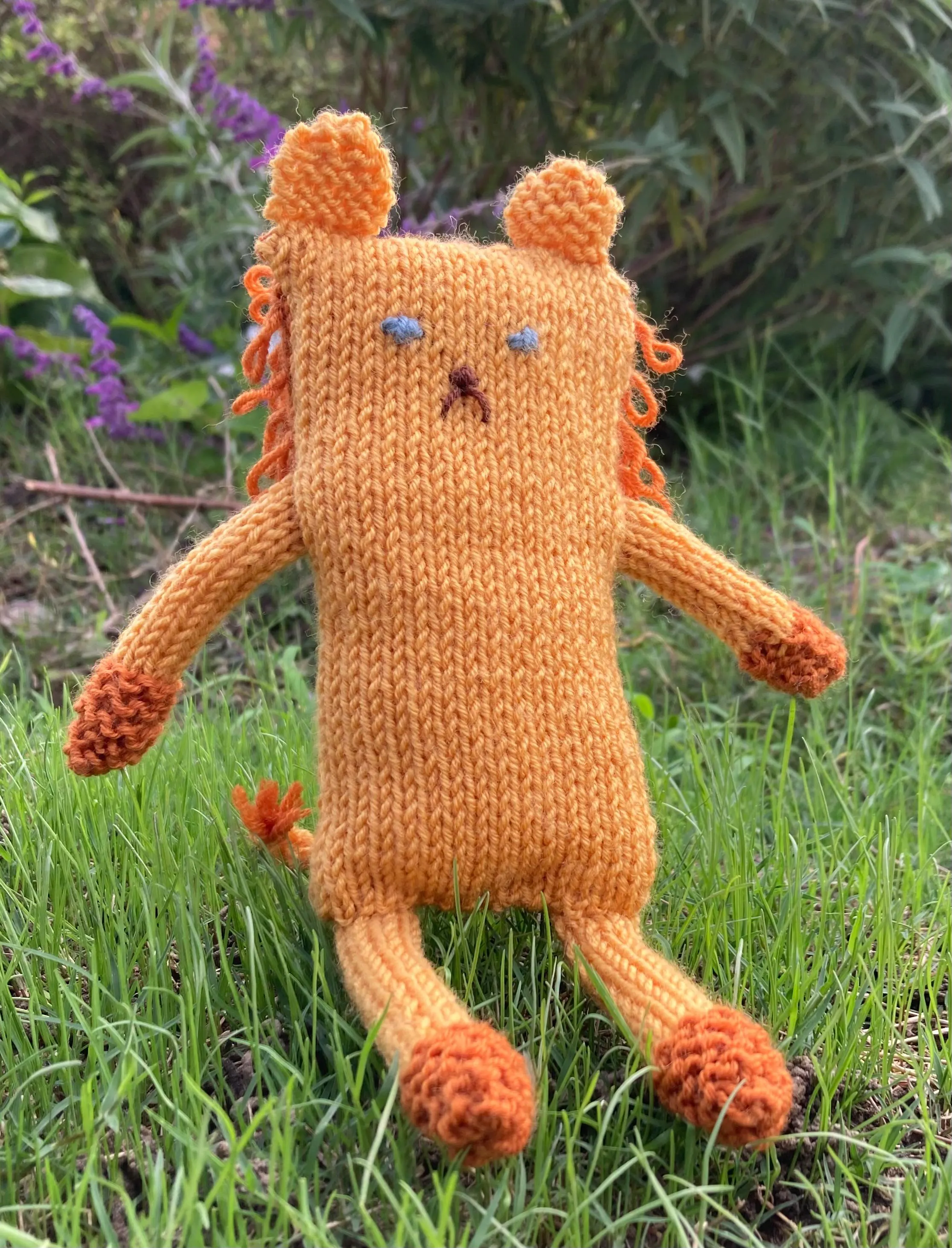 Safari animals soft toy knitting pattern