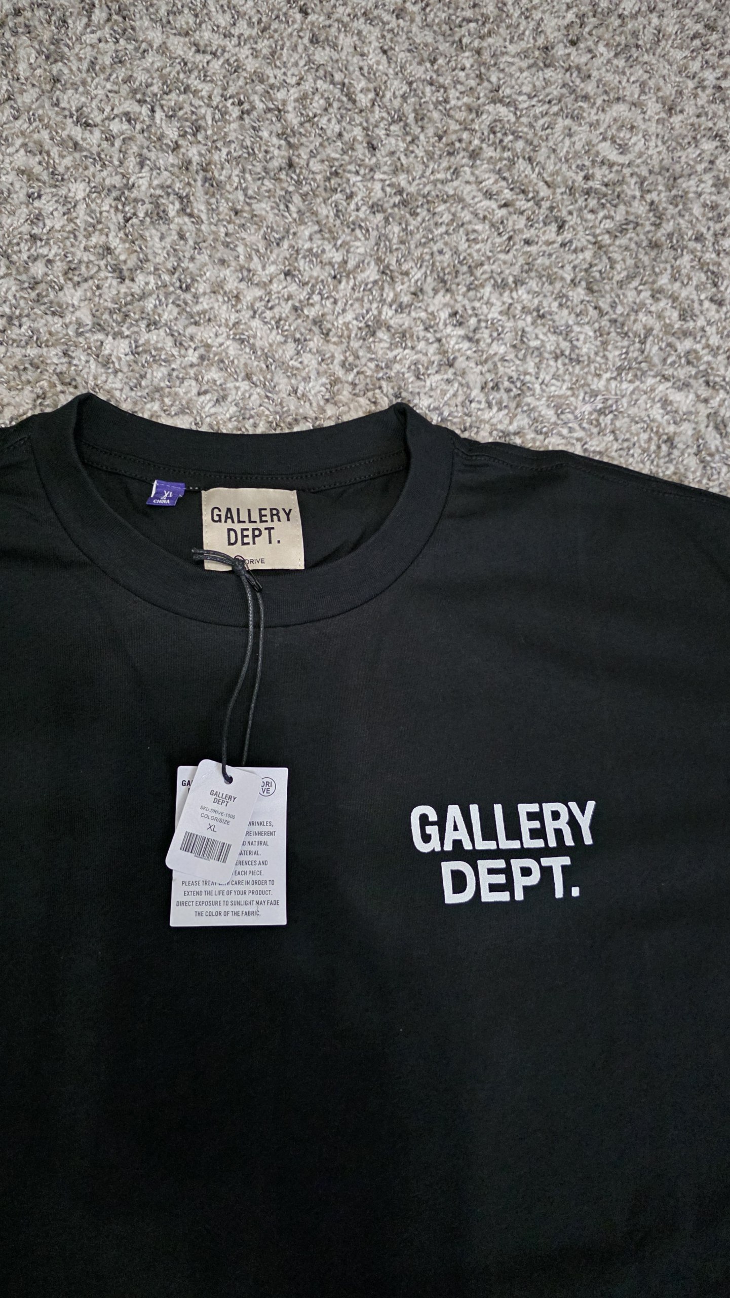Camiseta Gallery Dept.