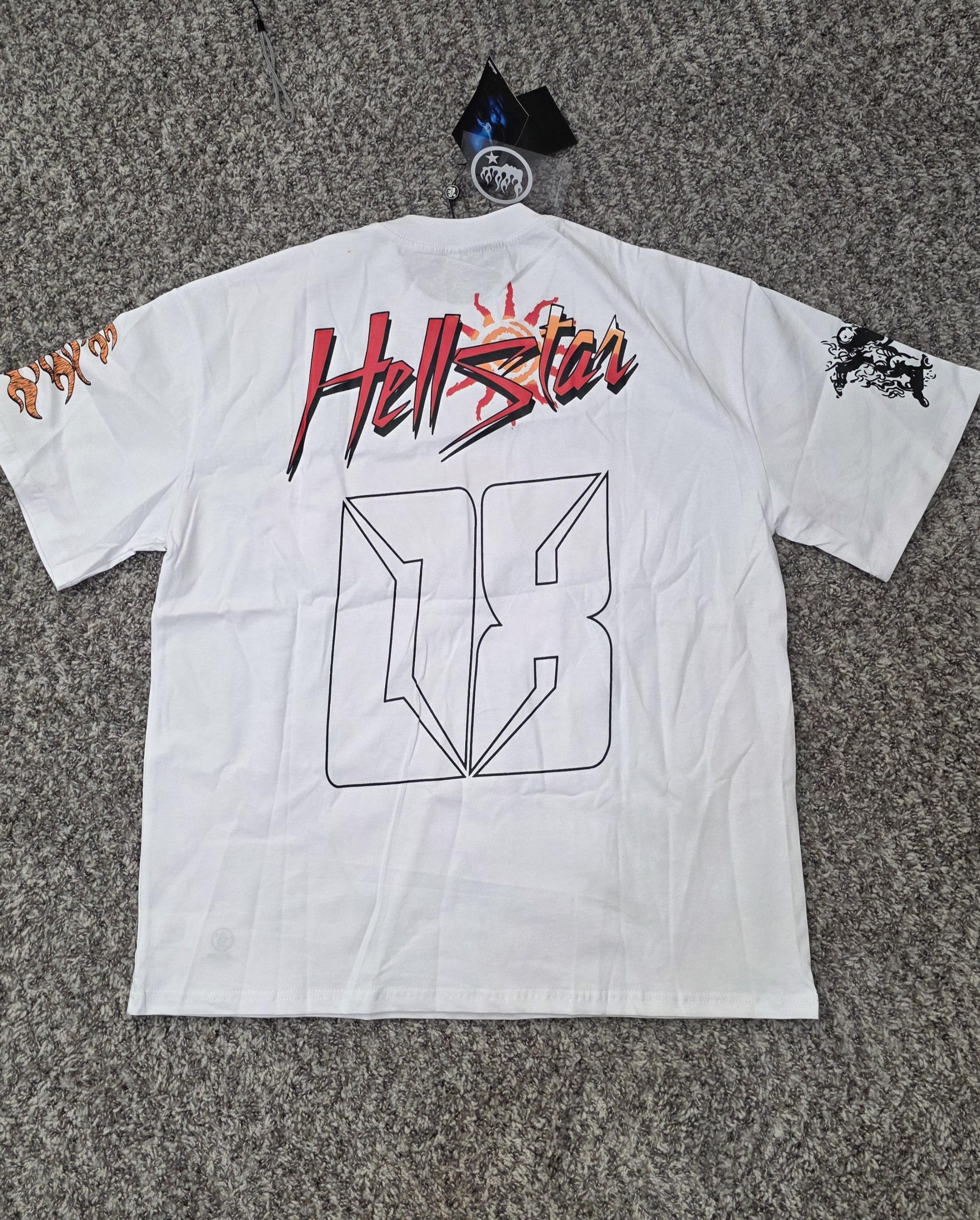 Camiseta gráfica Hellstar