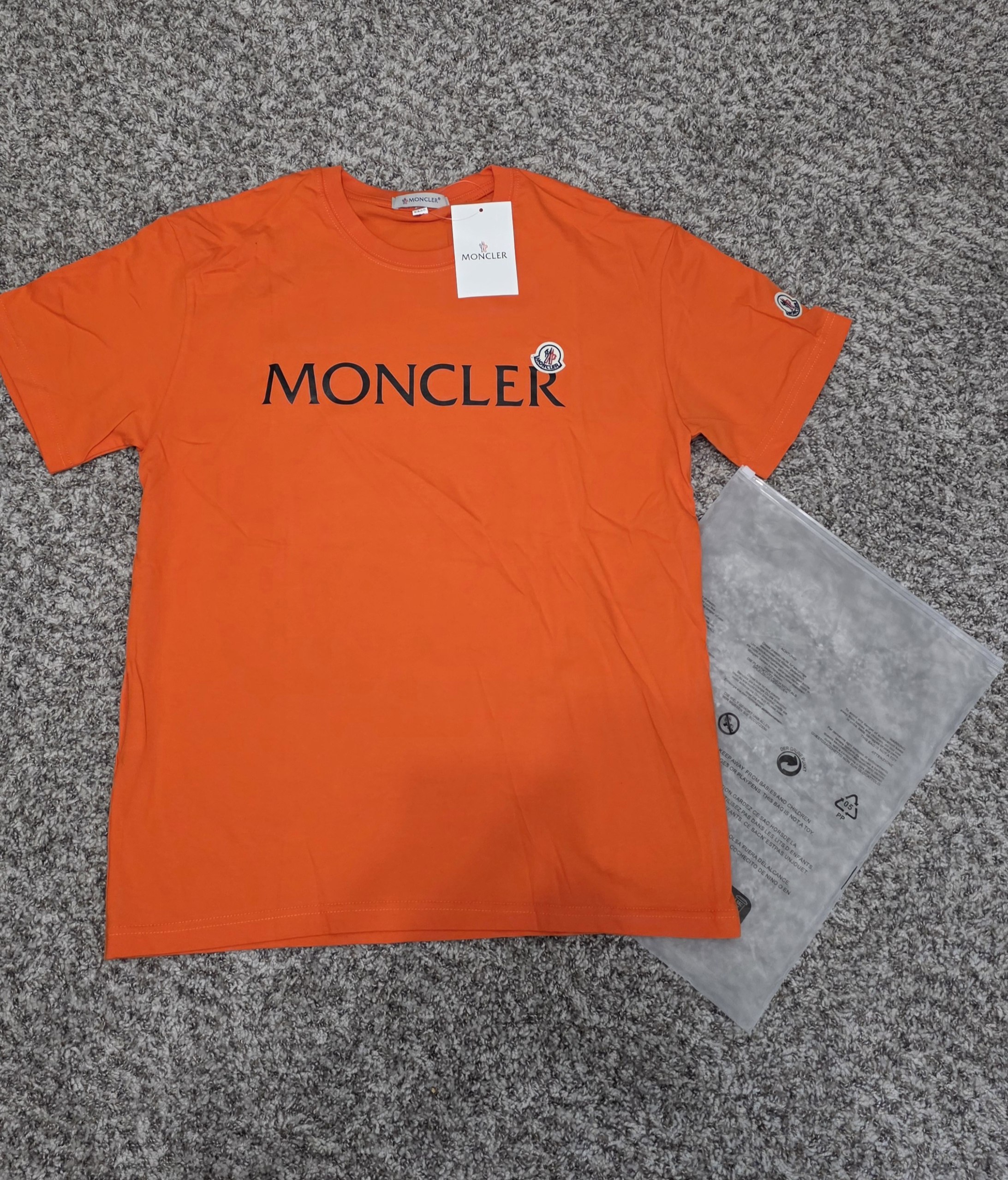 Camiseta Moncler Naranja