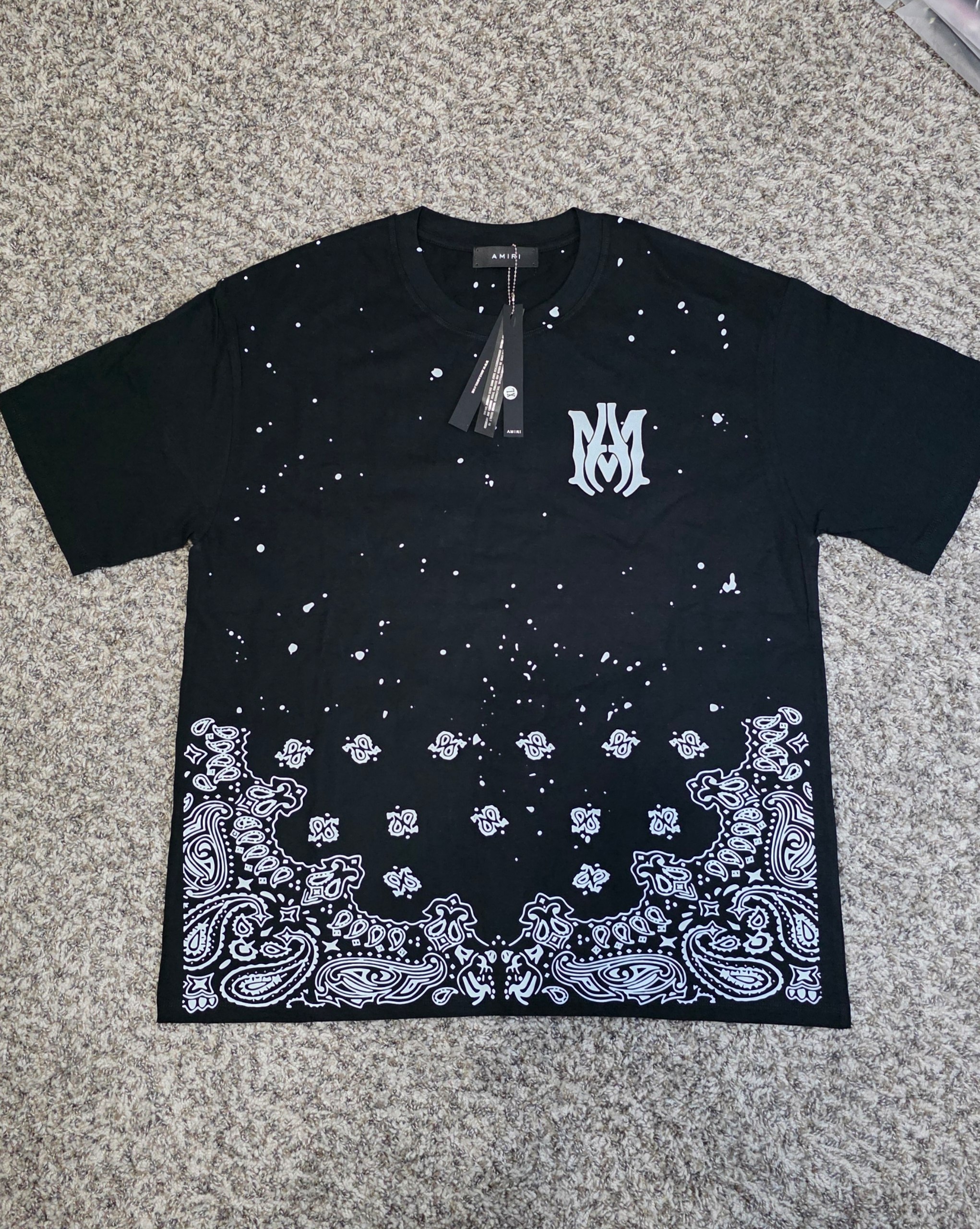 Camiseta AMIRI negra y blanca 