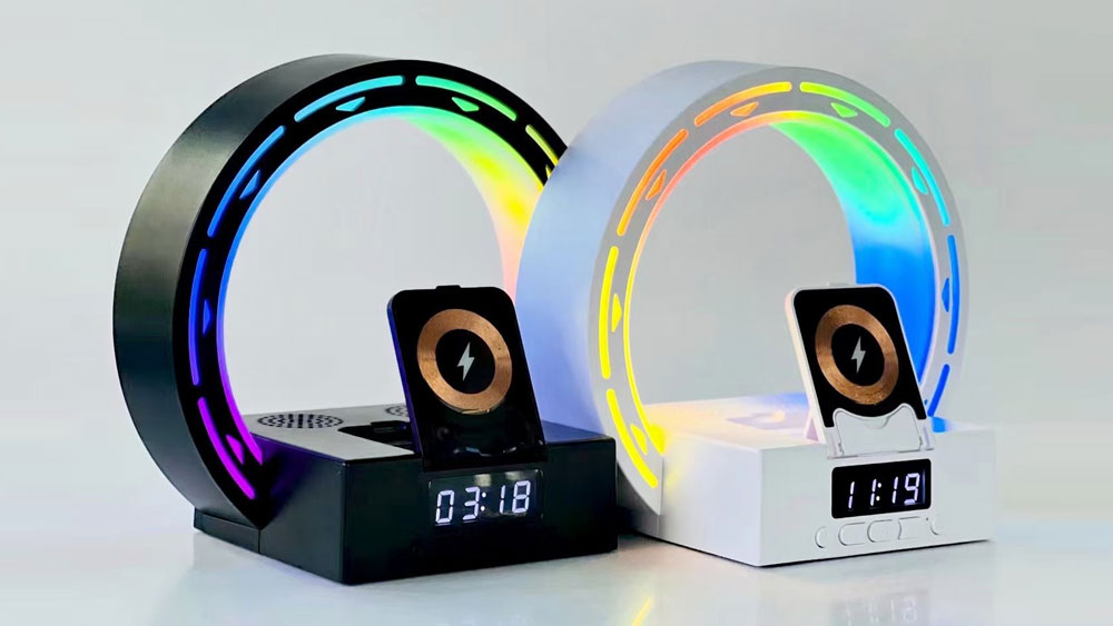 LED İşıqlı Multifunksional Masaüstü Saat, Səsucaldıcı və Simsiz Şarj Stansiyası Qara
