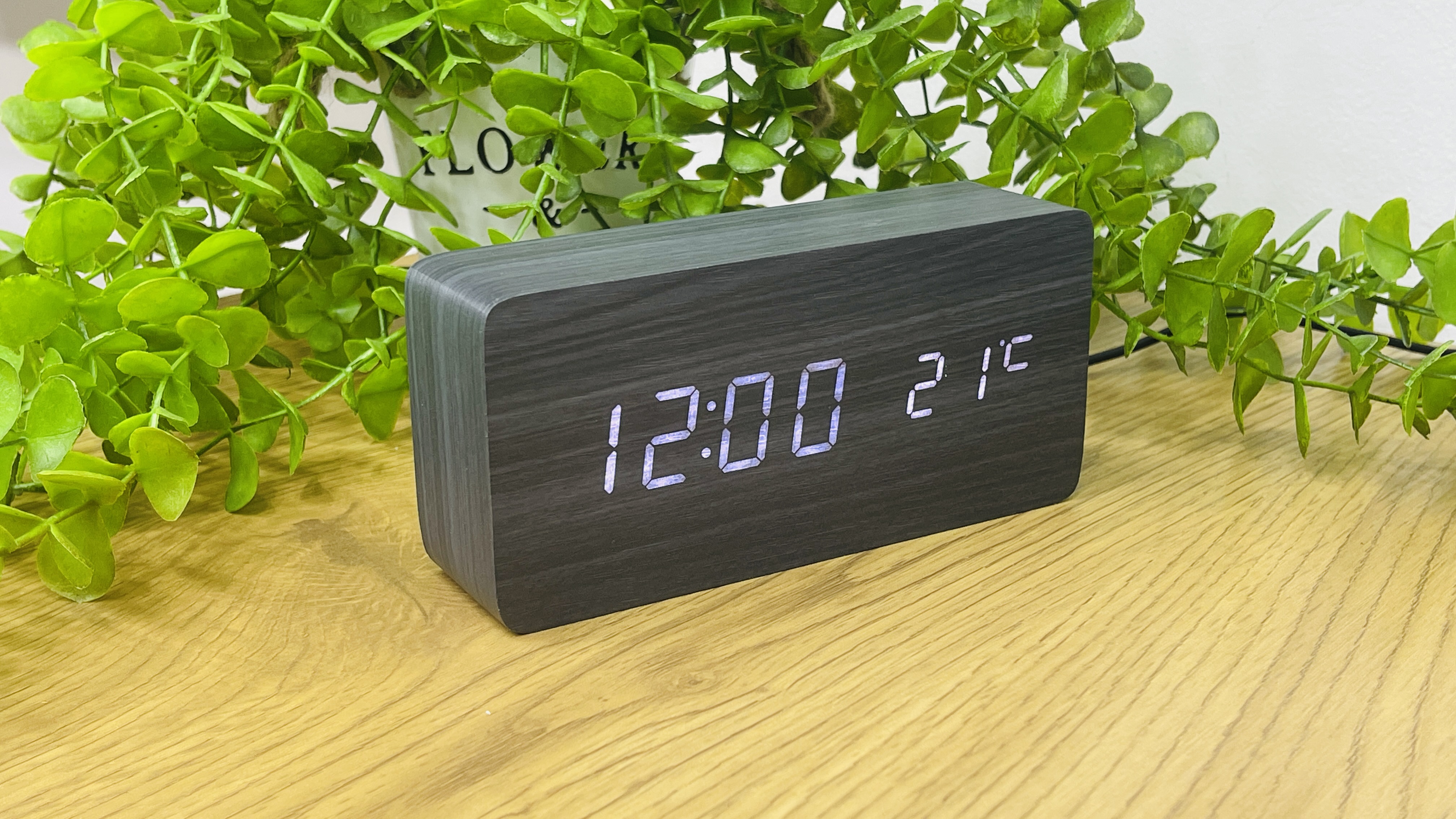 Qara Taxta Dizaynlı LED Elektron Saat 