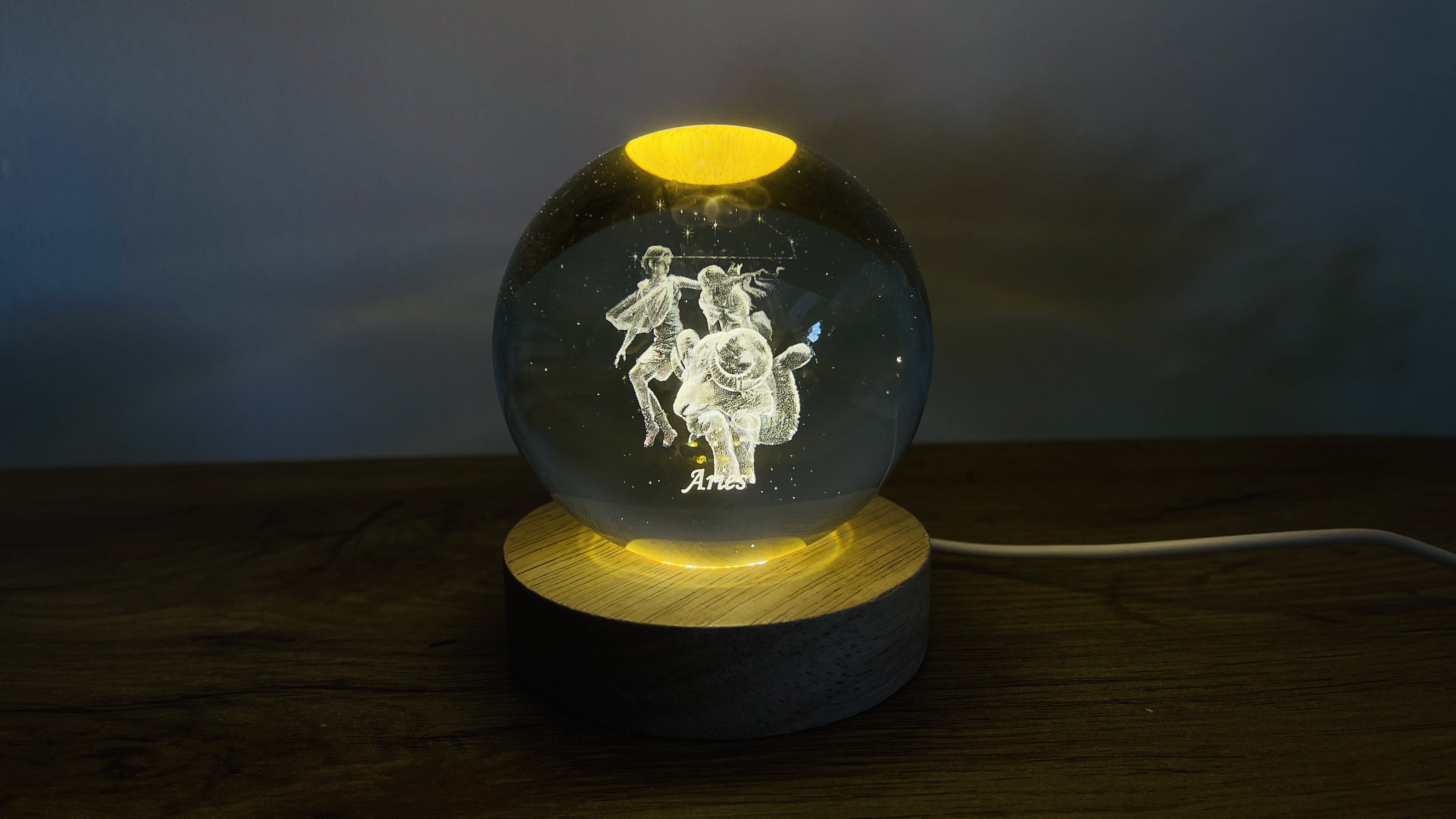 Qoç Bürcü İşıqlı Kürə ( Böyük  7.5 x 10 sm)