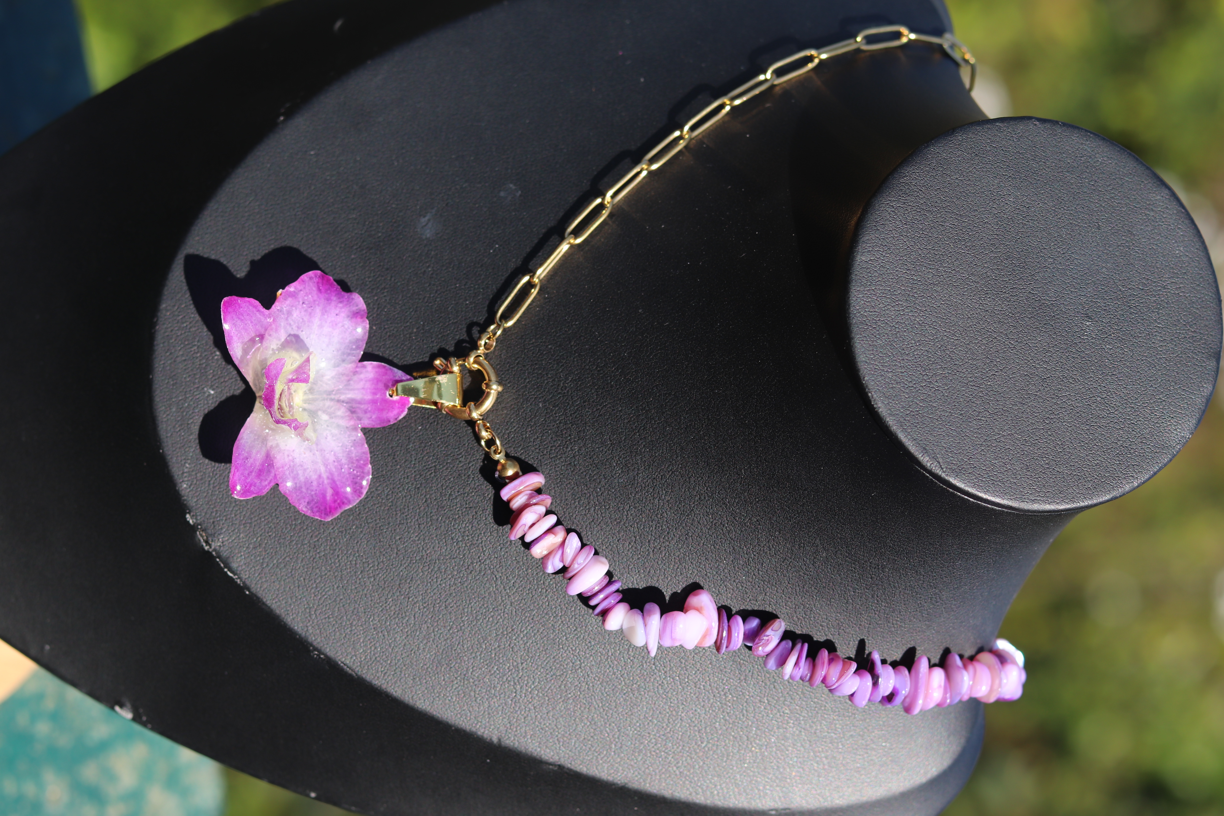 Collar de orquídea Dendrobium con cadena especial