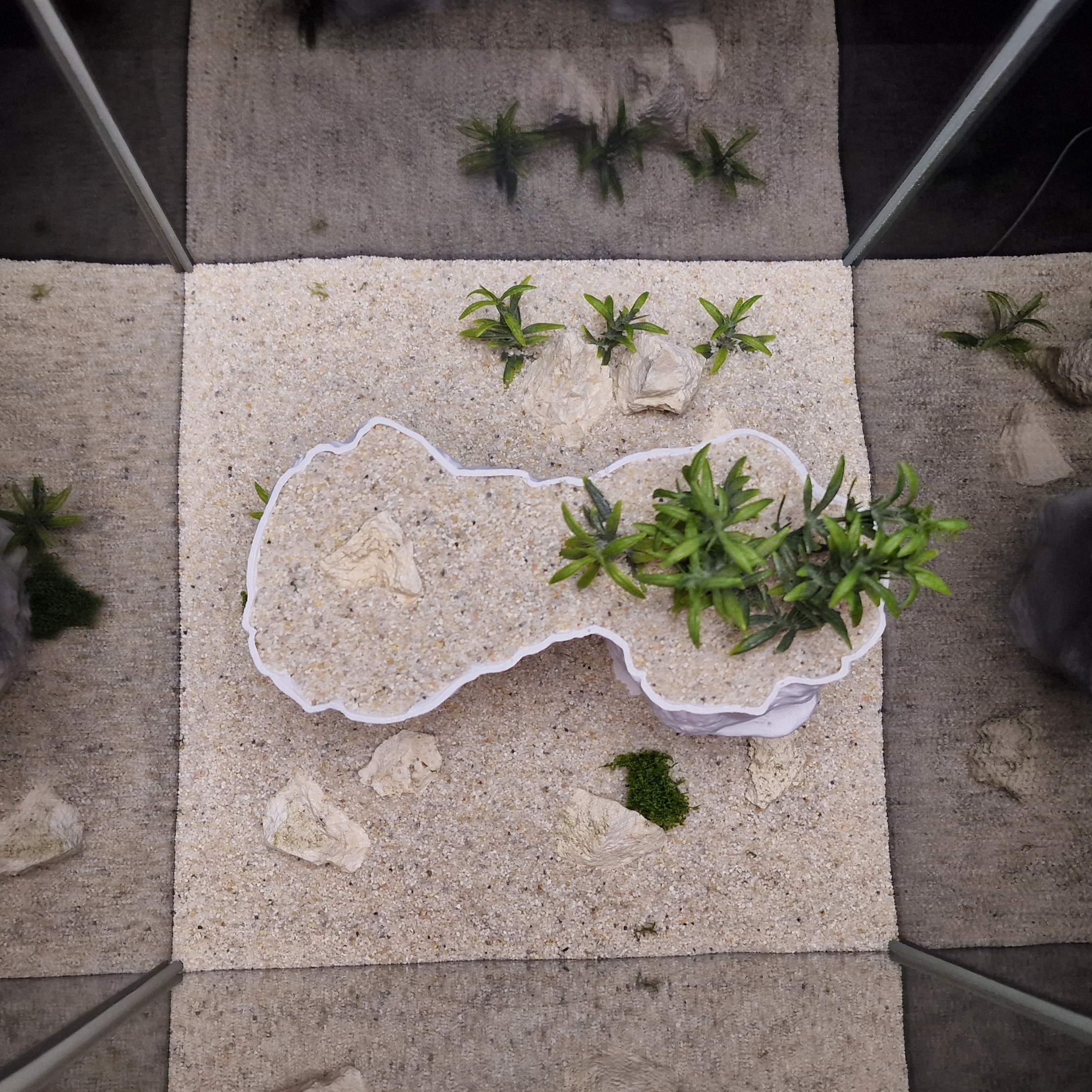 Rocky Gates Decoration