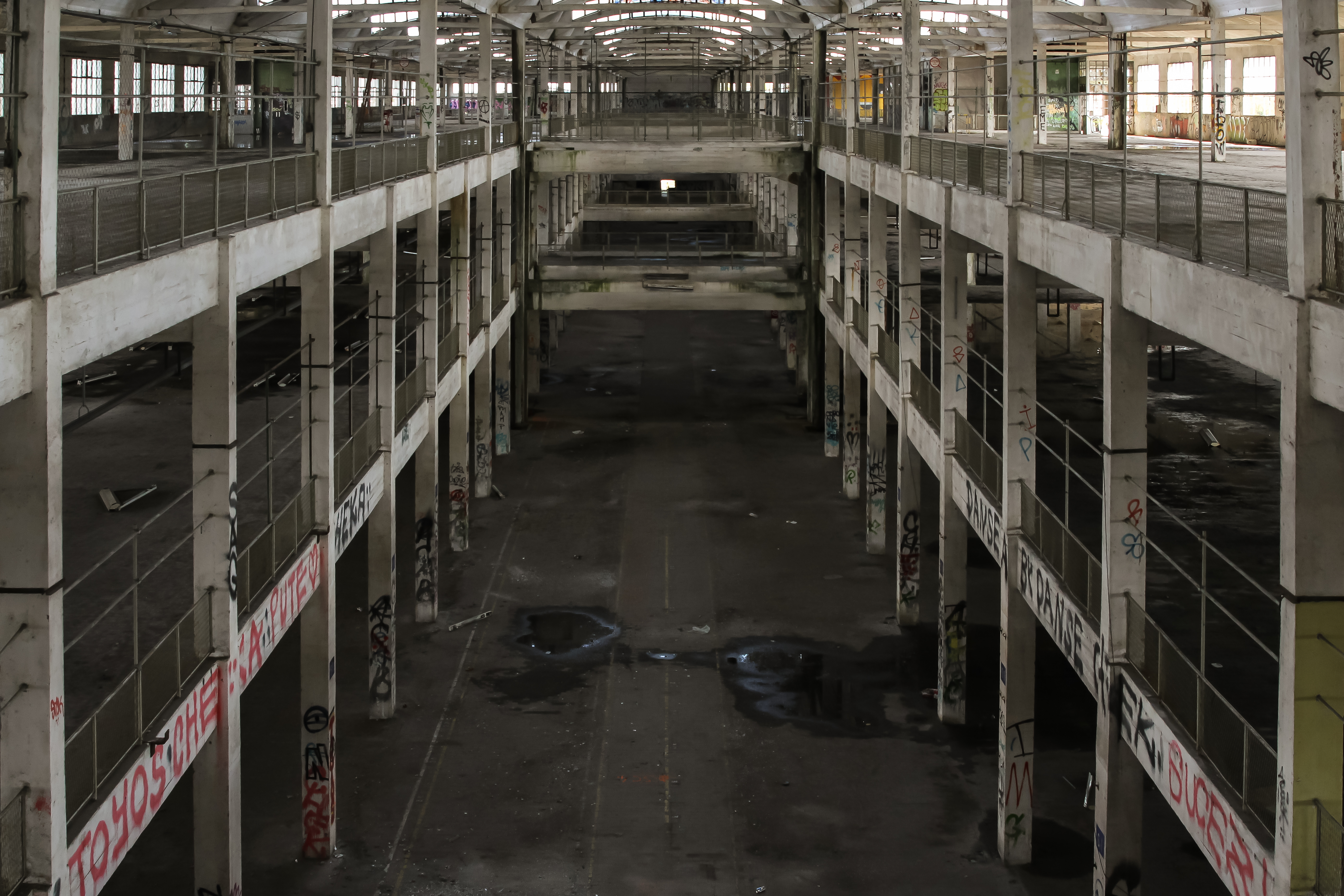Photo sur toile d'un entrepôt Industriel Abandonné