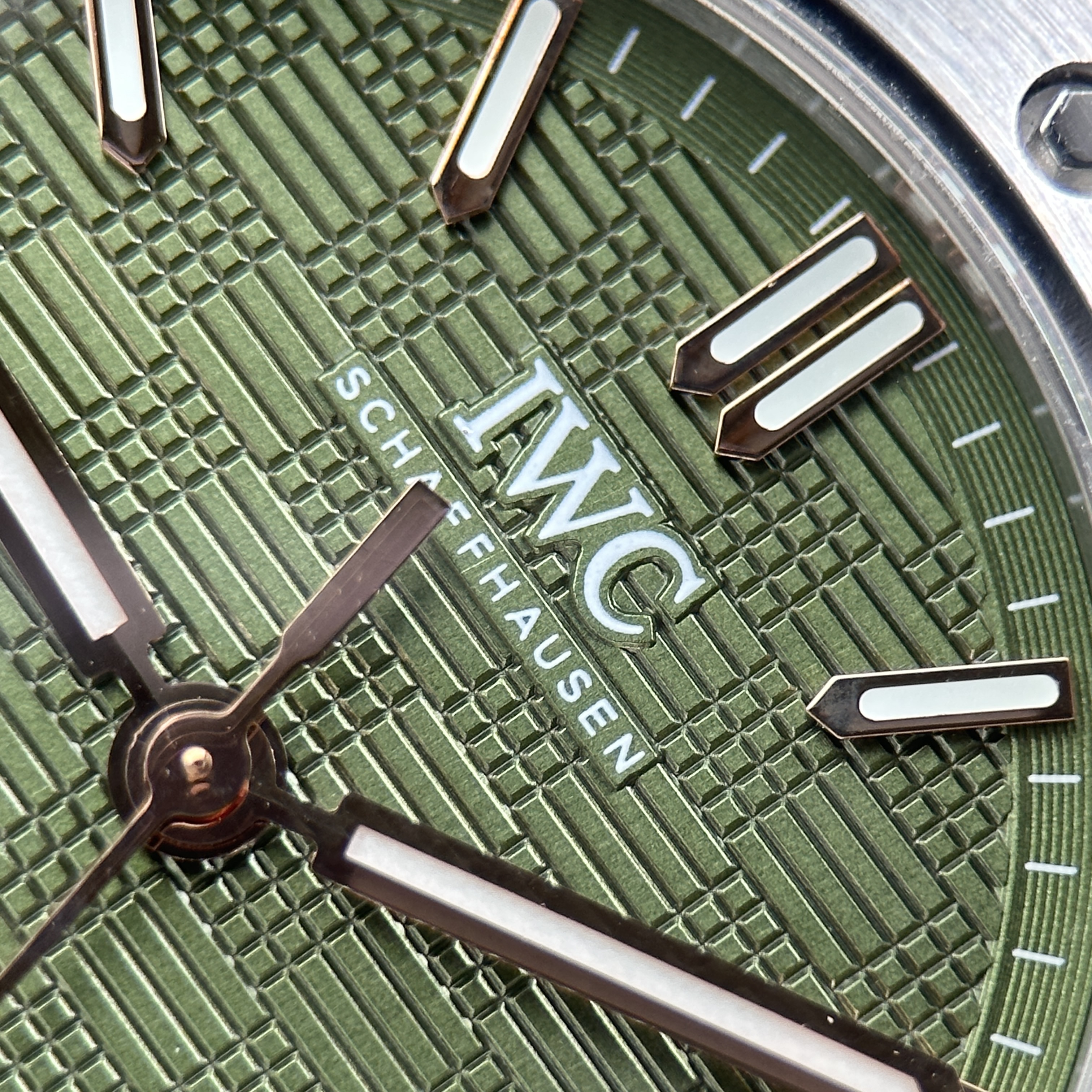  Đồng hồ IWC Ingenieur, Size 40mm, màu xanh lá cây