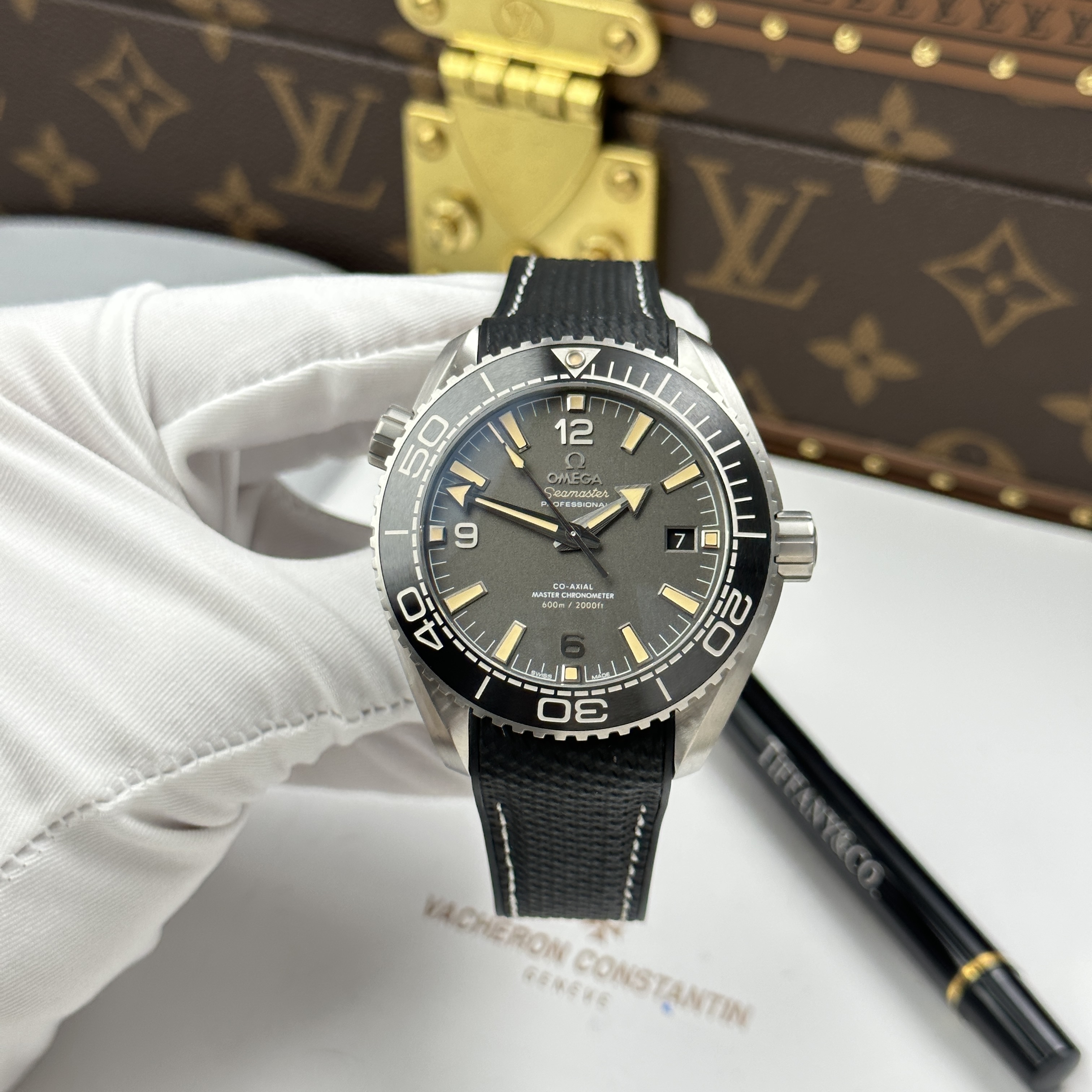 Đồng hồ Omega Seamaster Planet Ocean 600M, Size 43.5mm