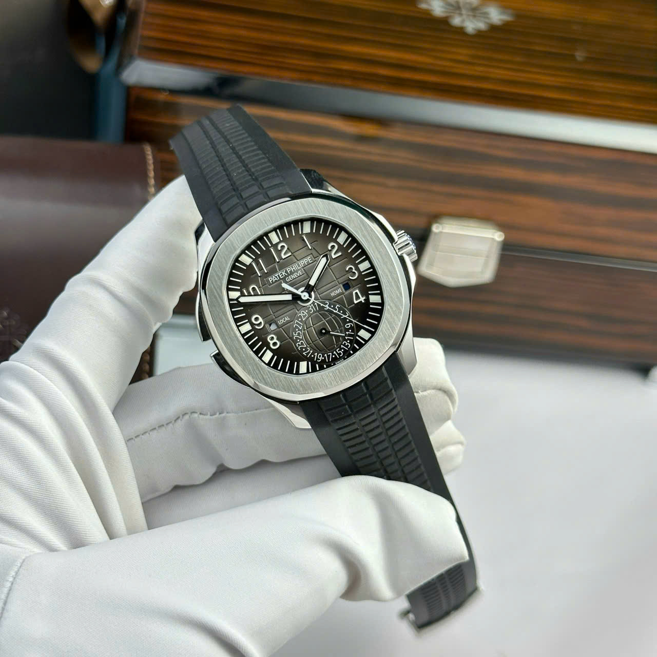 Đồng hồ nam Patek Philippe Aquanaut 5164 - Size 41mm - Màu xám đen