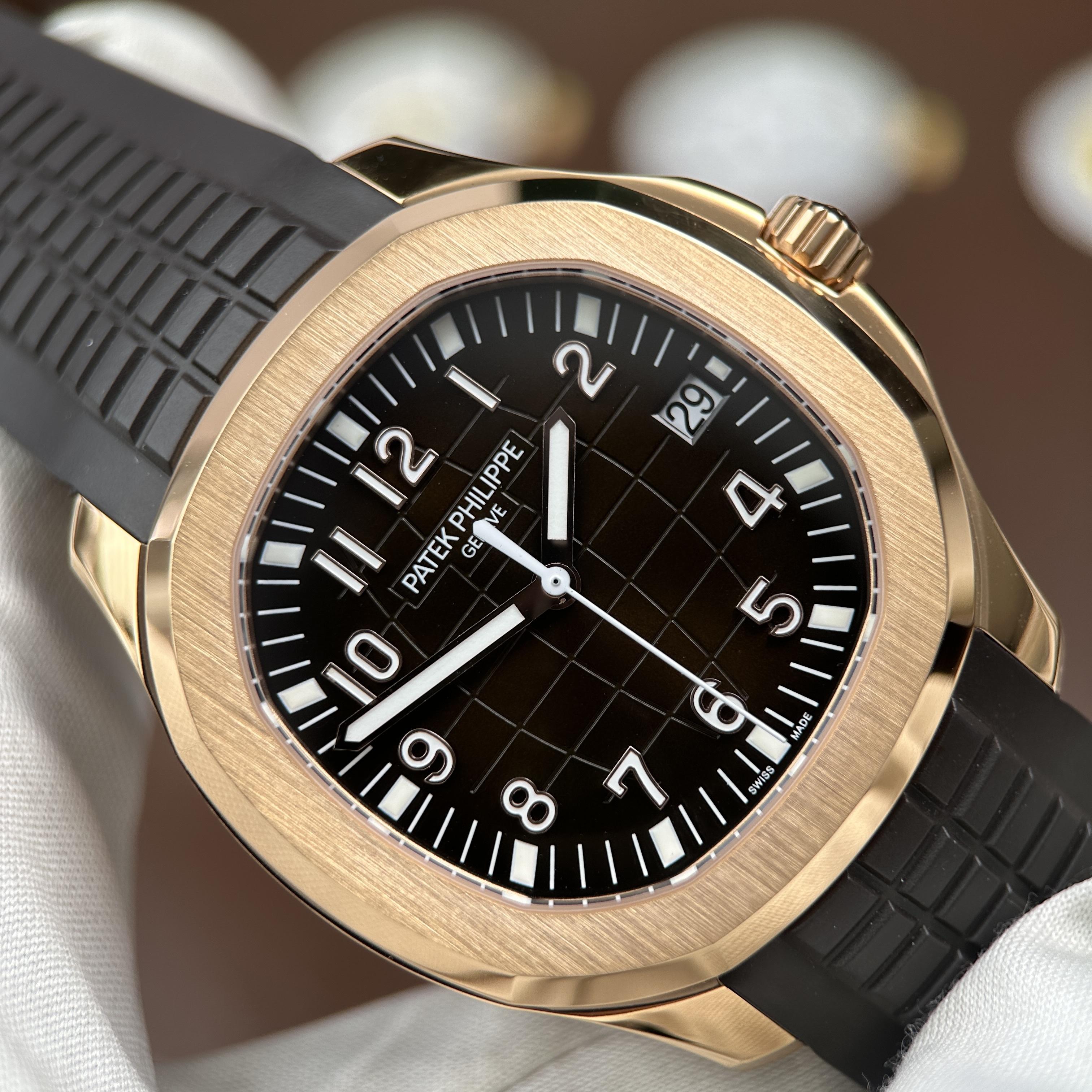 Đồng hồ Patek Philippe Aquanaut 5167R, Size 40mm, siêu mỏng
