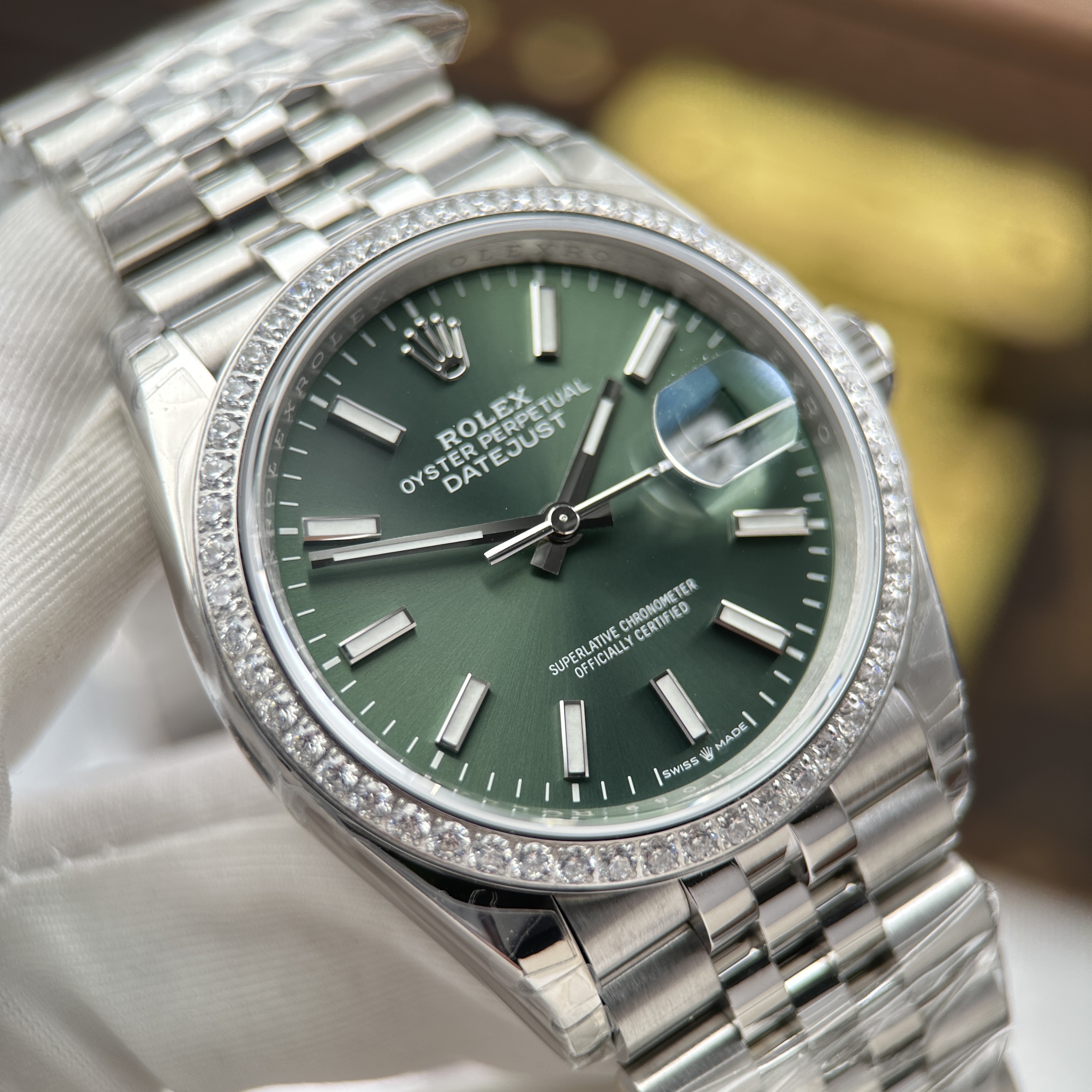 Đồng hồ Rolex Datejust 126334 • Size 41mm • Green Diamond 