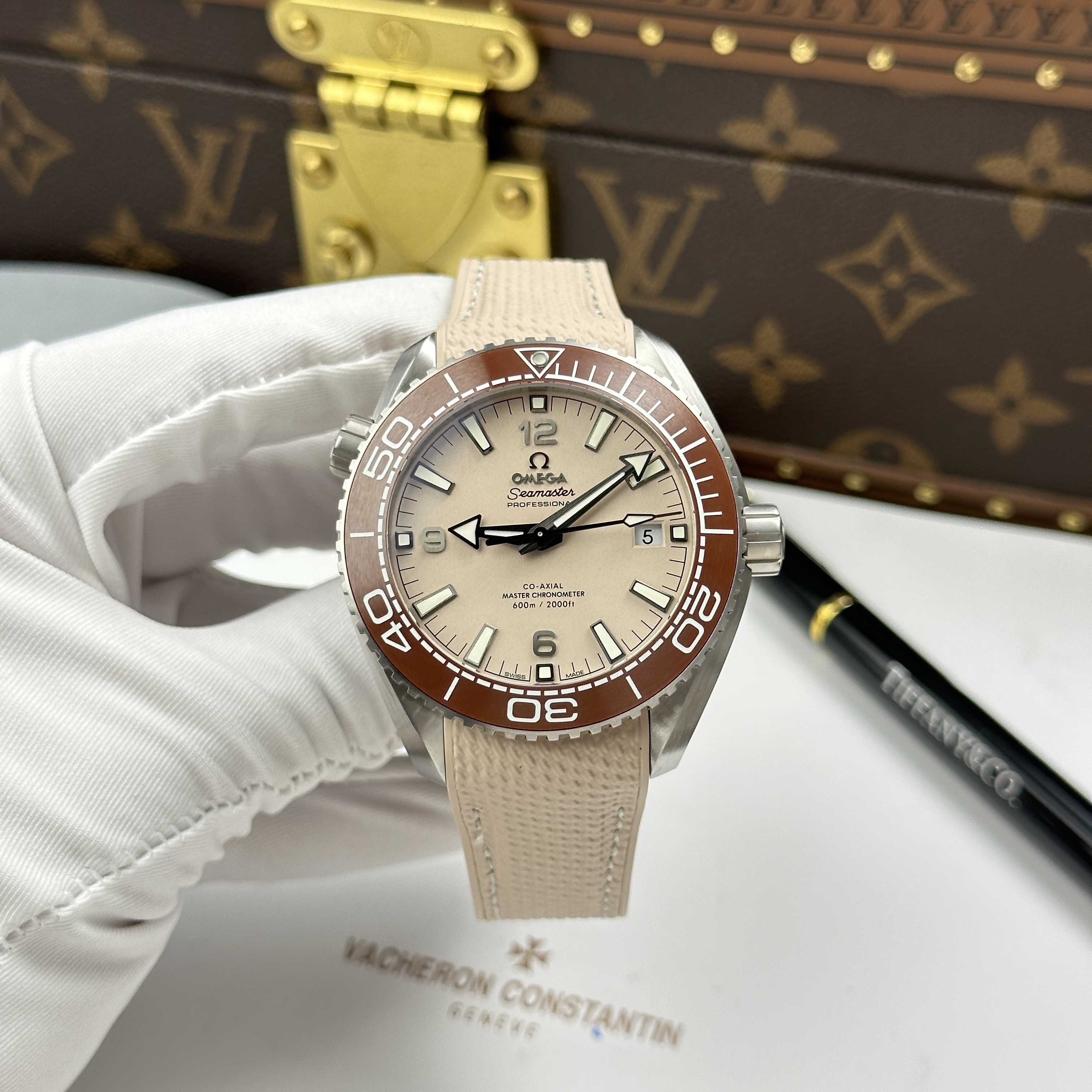 Đồng hồ Omega Seamaster Planet Ocean 600M, Size 43.5mm