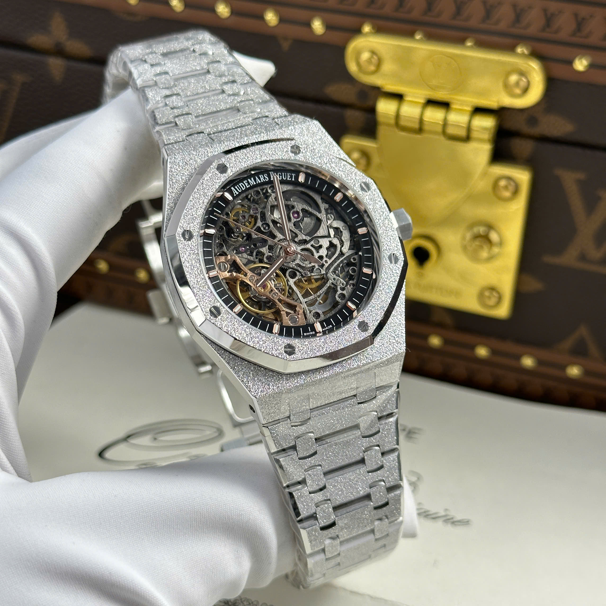 Đồng hồ Audemars Piguet Royal Oak Openworked 15407, Replica 1:1 Size 41mm, độ mỏng chỉ 9.9mm