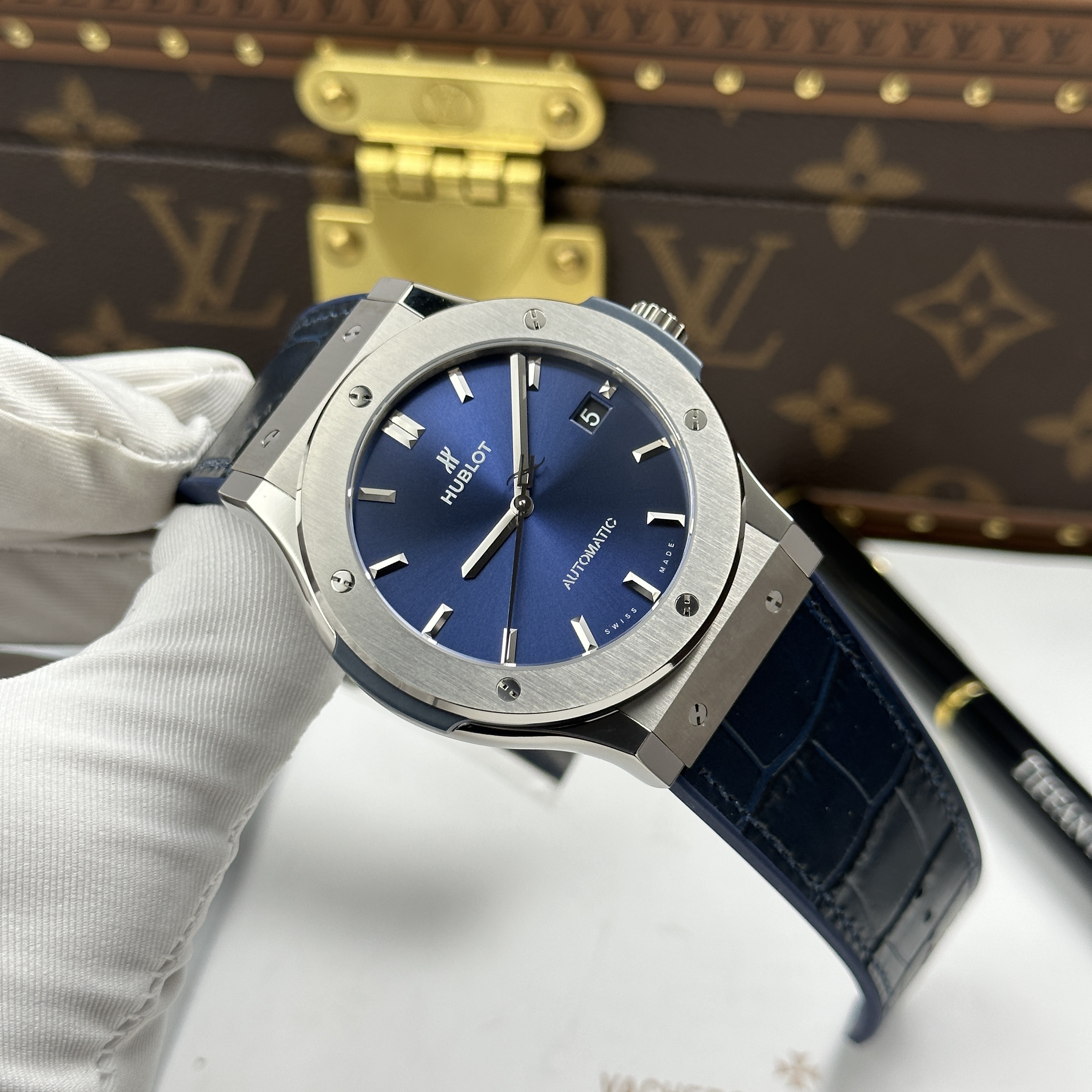 Đồng hồ Hublot Classic Fusion, Size 45mm, navy blue