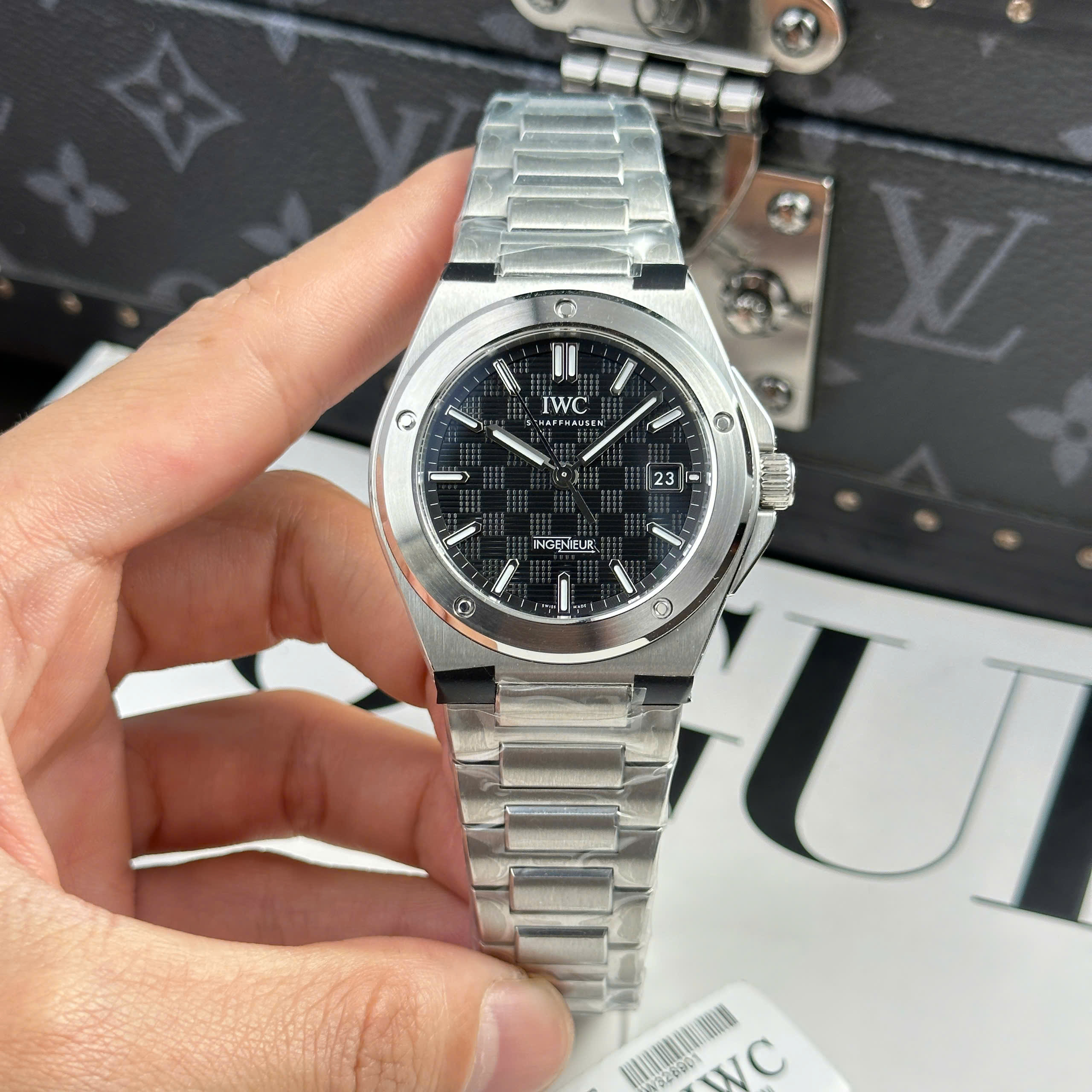  Đồng hồ IWC Ingenieur, Size 40mm, màu đen xám