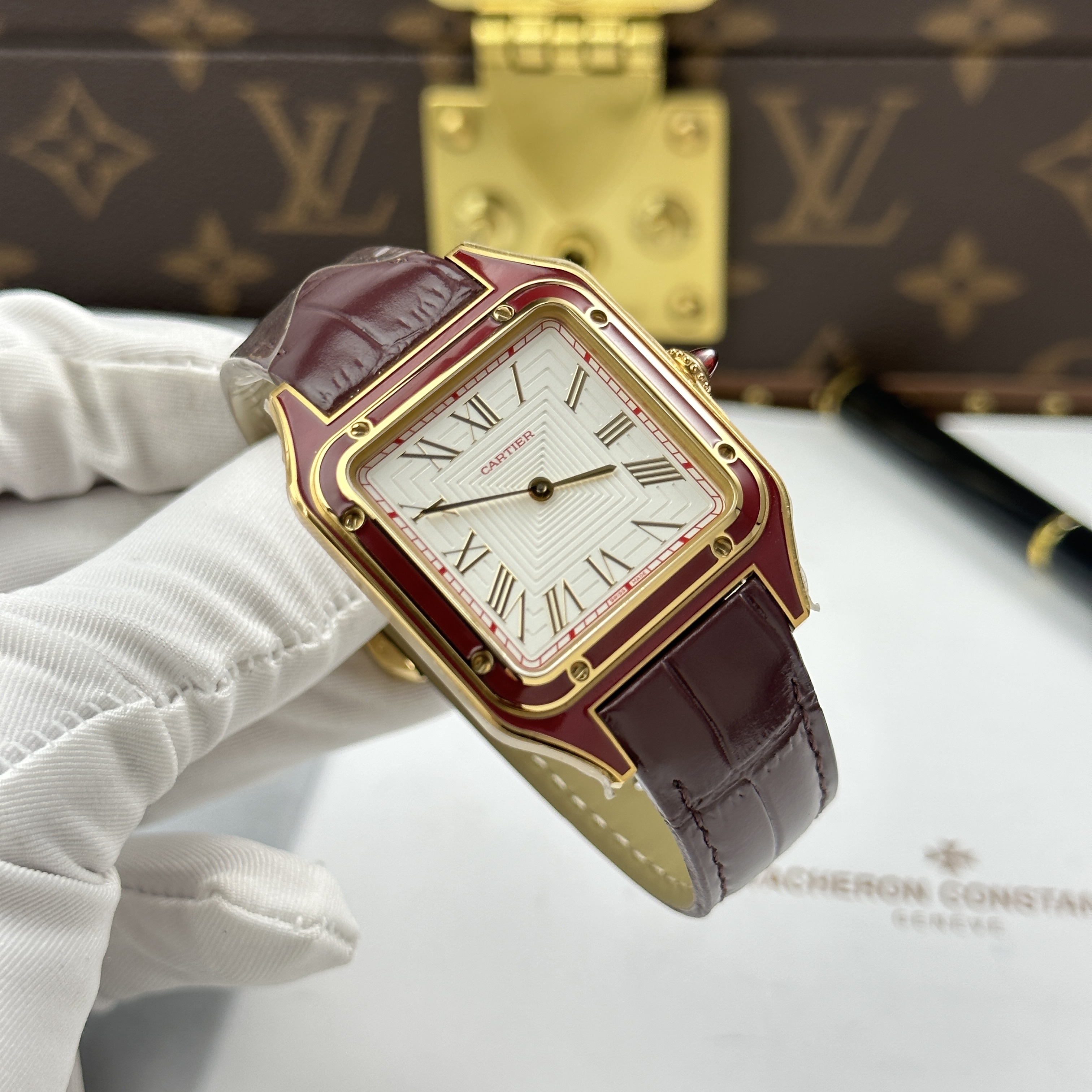 Đồng hồ Cartier Santos Dumont large model, size 43.5mm x 31.4mm, Đỏ