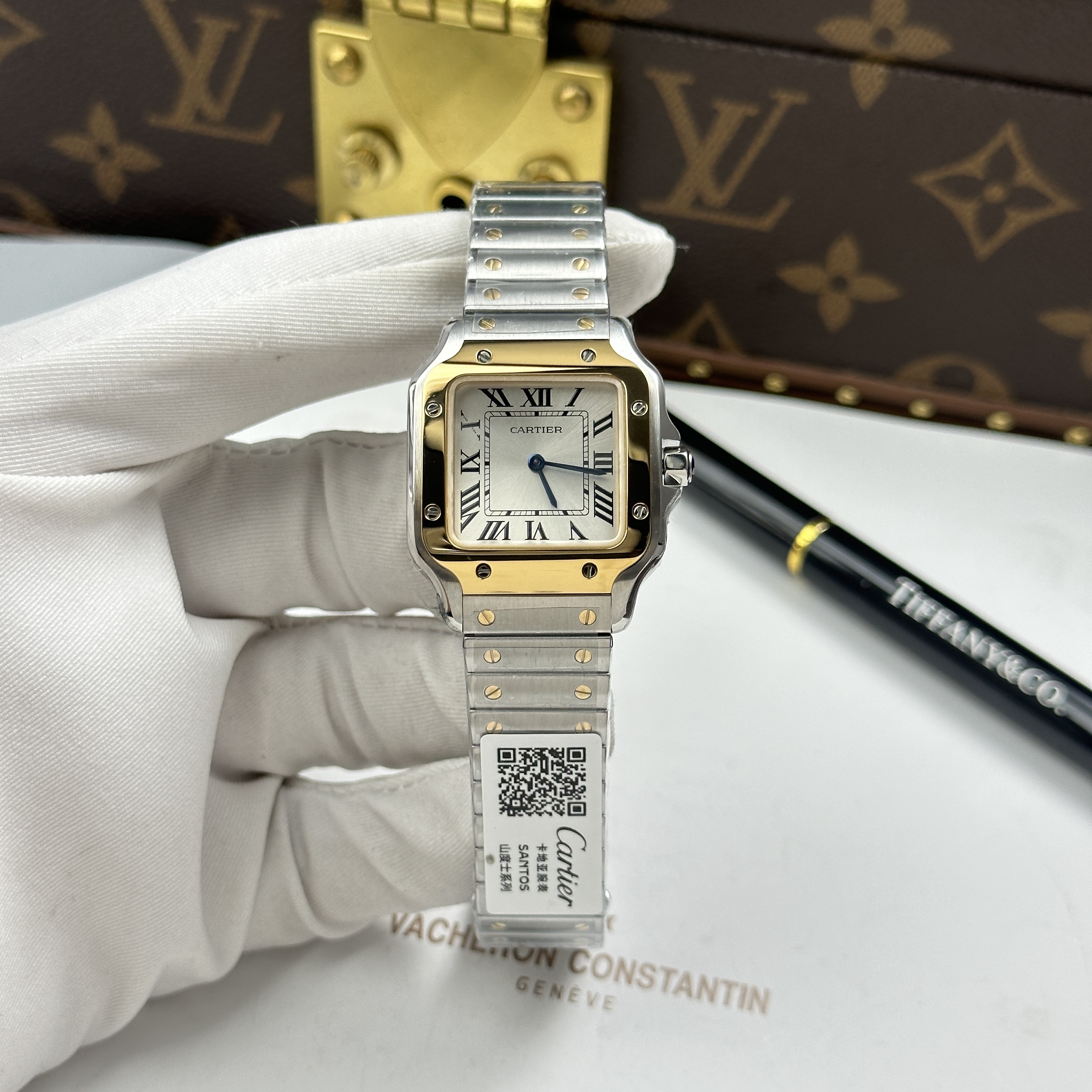 Đồng hồ Cartier de Santos small model • size 27mm x 34.5mm