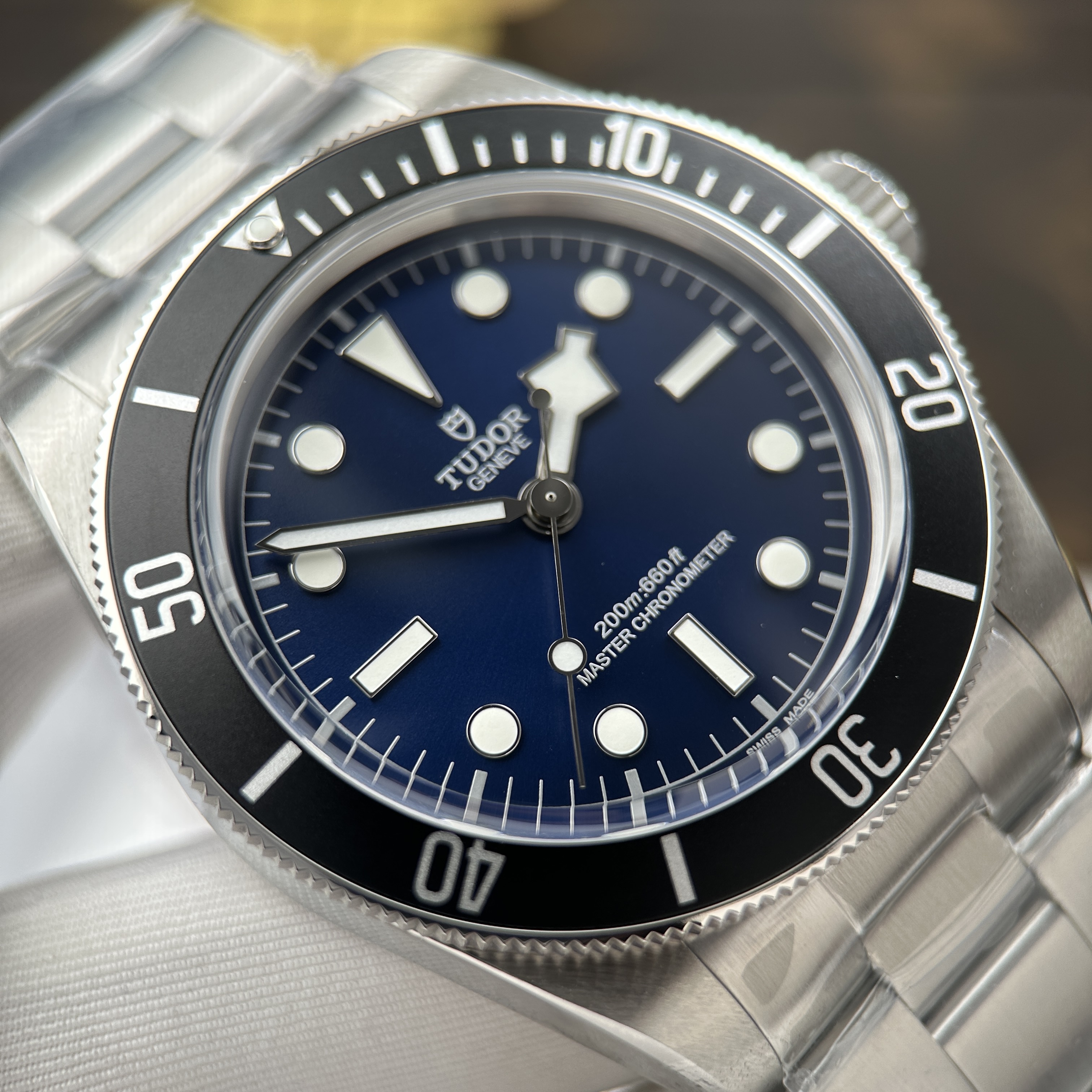 Đồng hồ Tudor Heritage Black Bay 68, size 43mm, Navy Blue