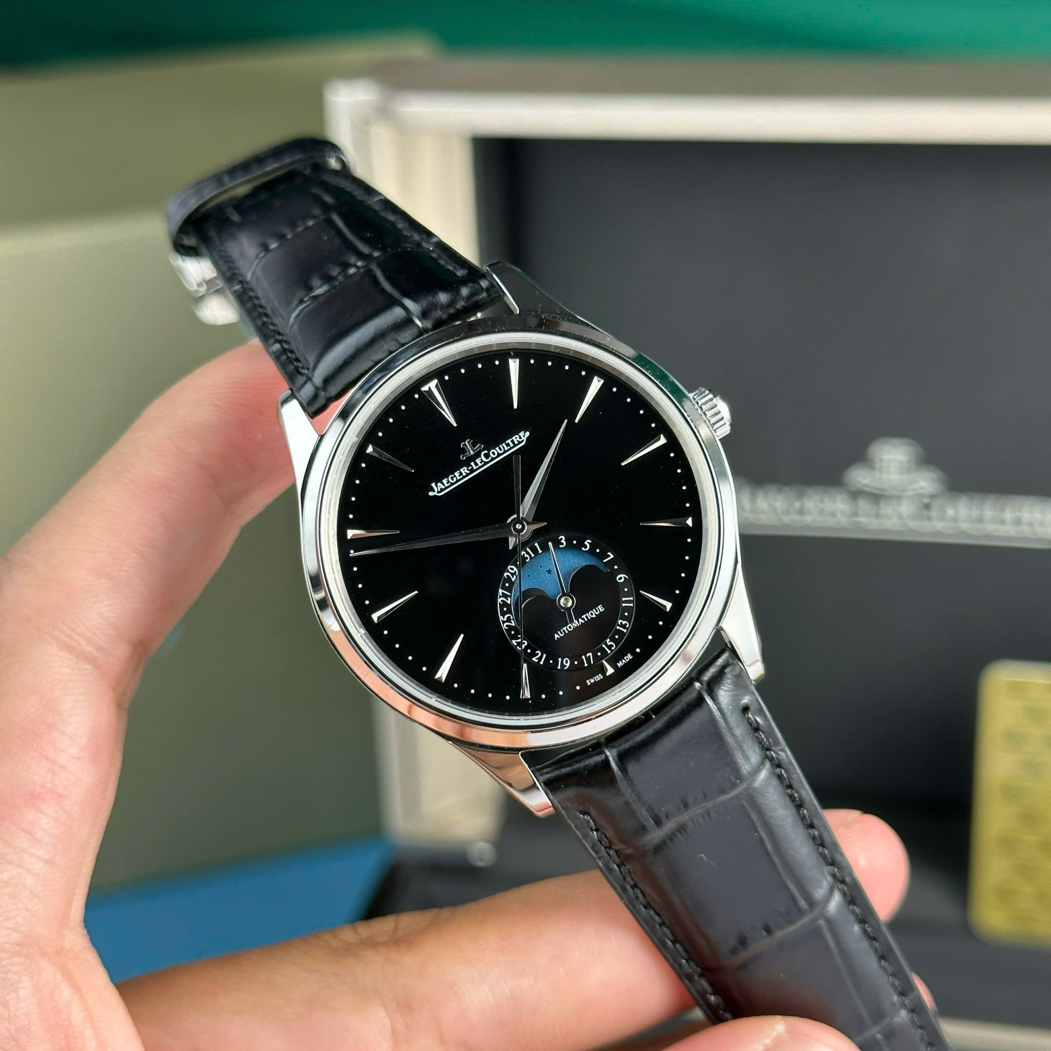 Đồng hồ Jaeger LeCoultre Master Ultrathin Moon, Size 39mm, Black
