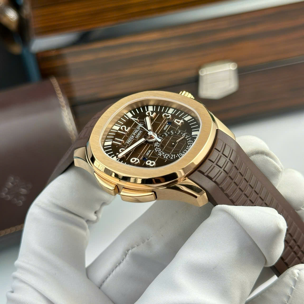 Đồng hồ nam Patek Philippe Aquanaut 5164 - Size 41mm - Màu nâu