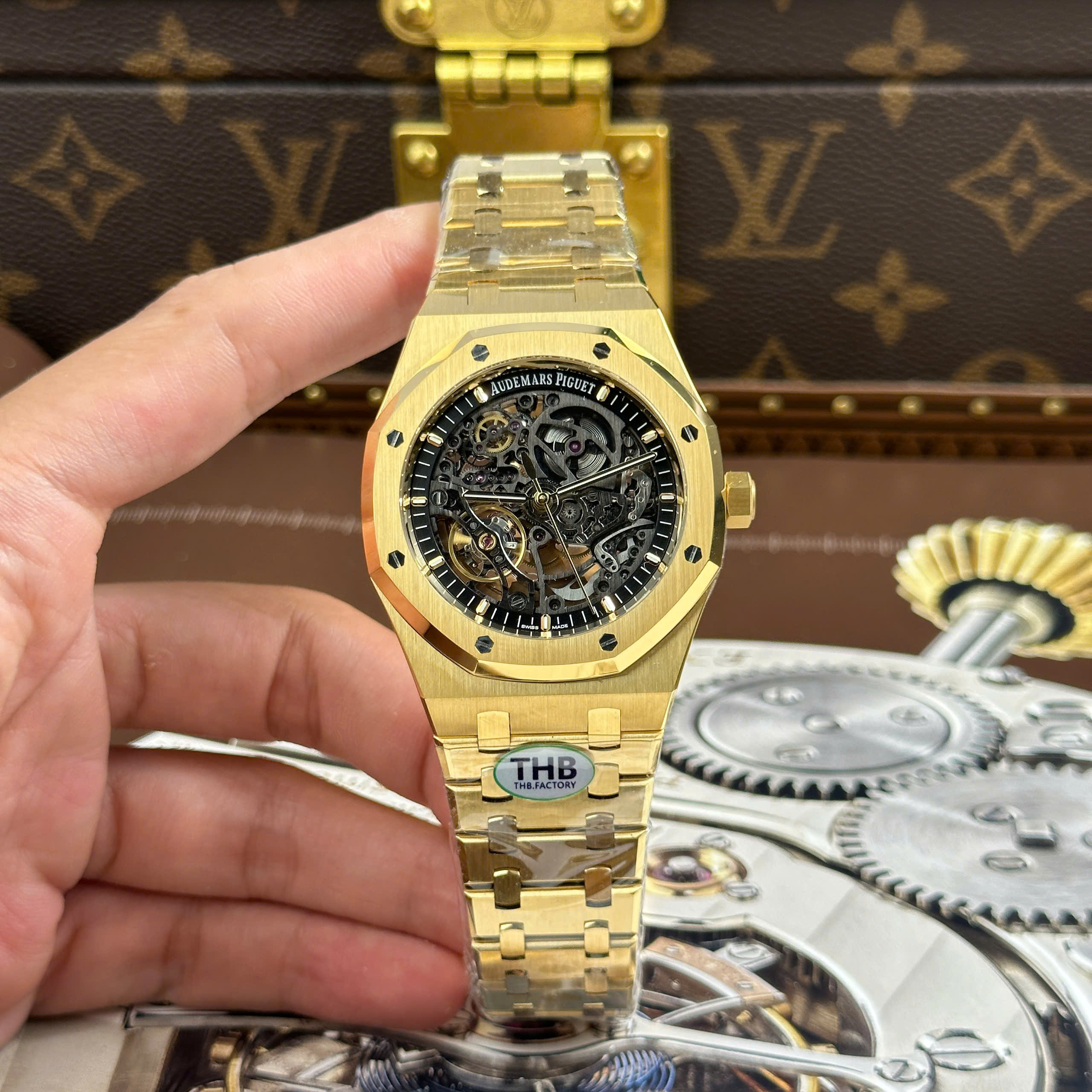Đồng hồ Audemars Piguet Royal Oak Openworked Frosted 15412 • Size 41mm, Gold